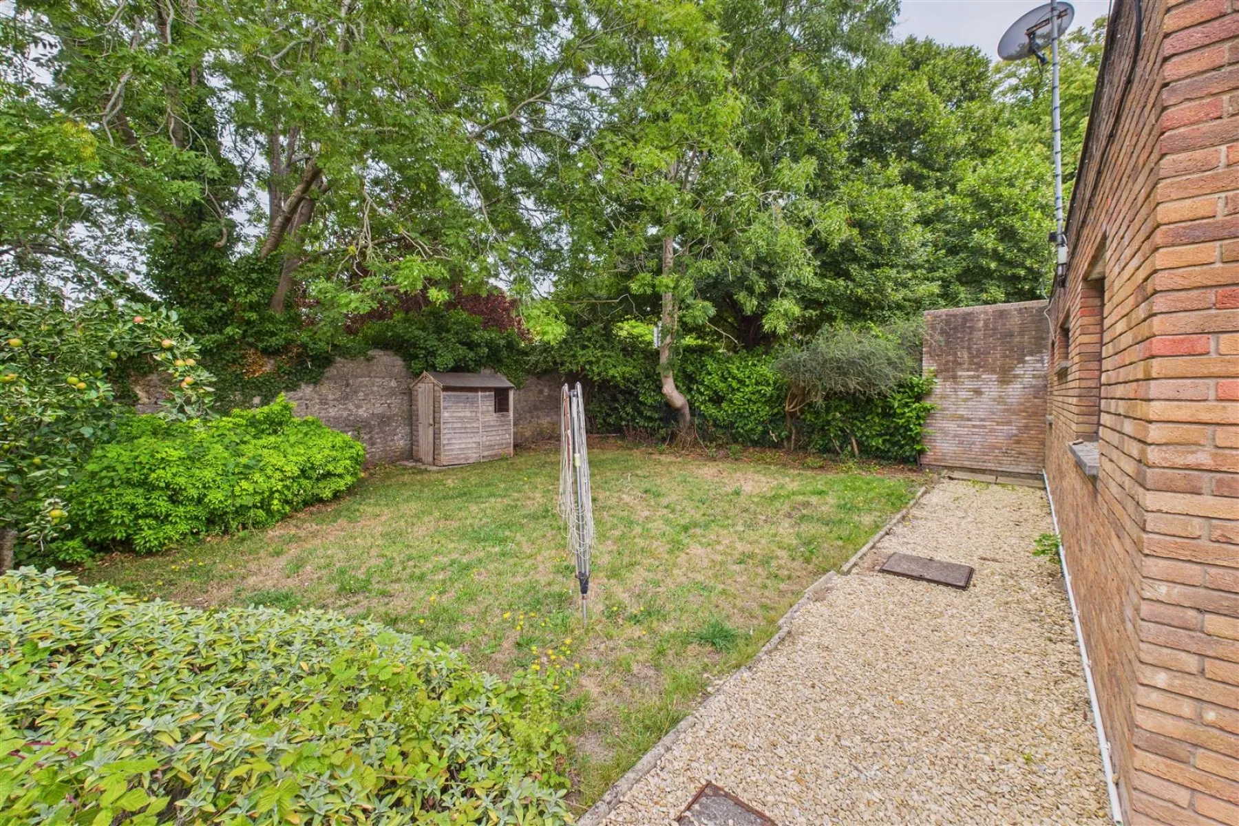DETACHED WITH POTENTIAL | STOKE BISHOP, 2 bedroom, House - Detached - 34113721