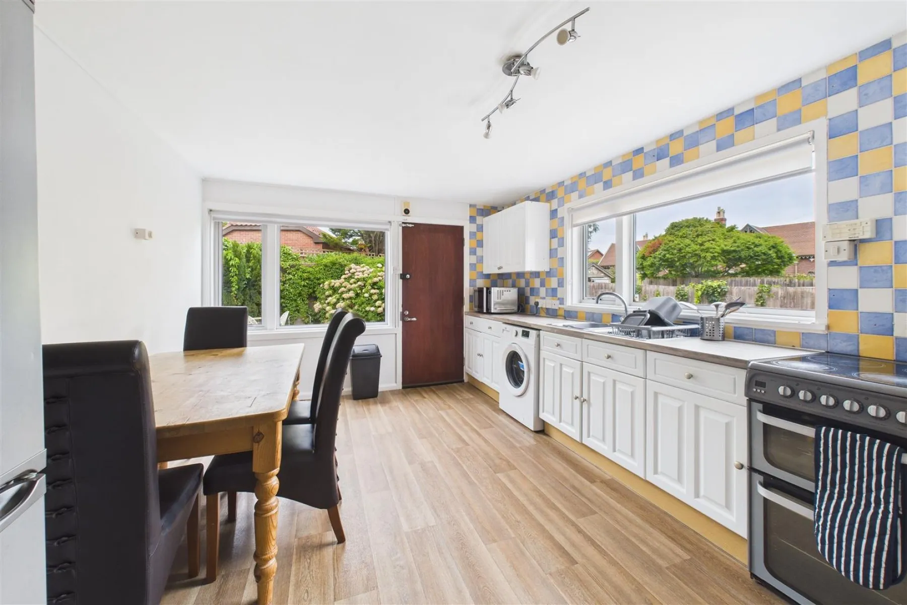 DETACHED WITH POTENTIAL | STOKE BISHOP, 2 bedroom, House - Detached - 34113721