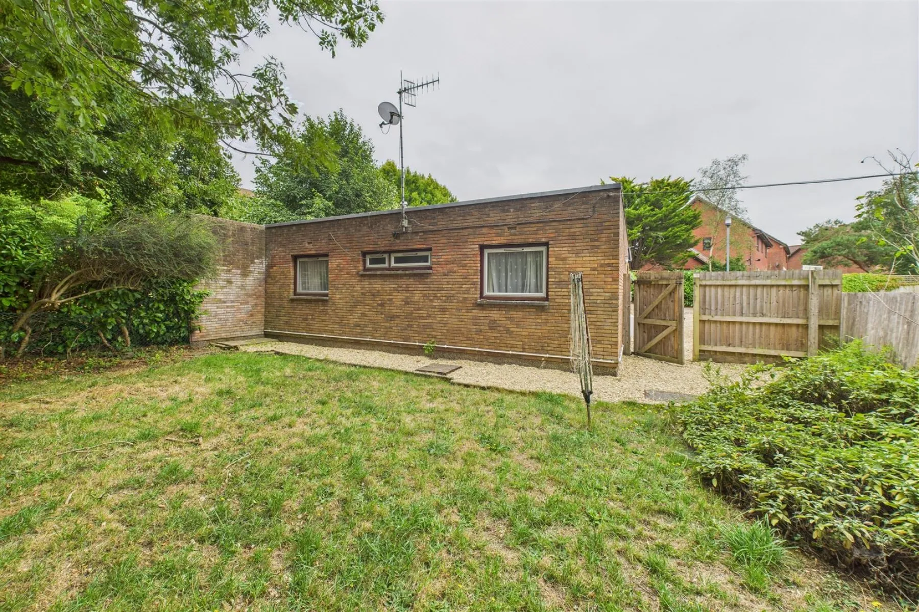 DETACHED WITH POTENTIAL | STOKE BISHOP, 2 bedroom, House - Detached - 34113721