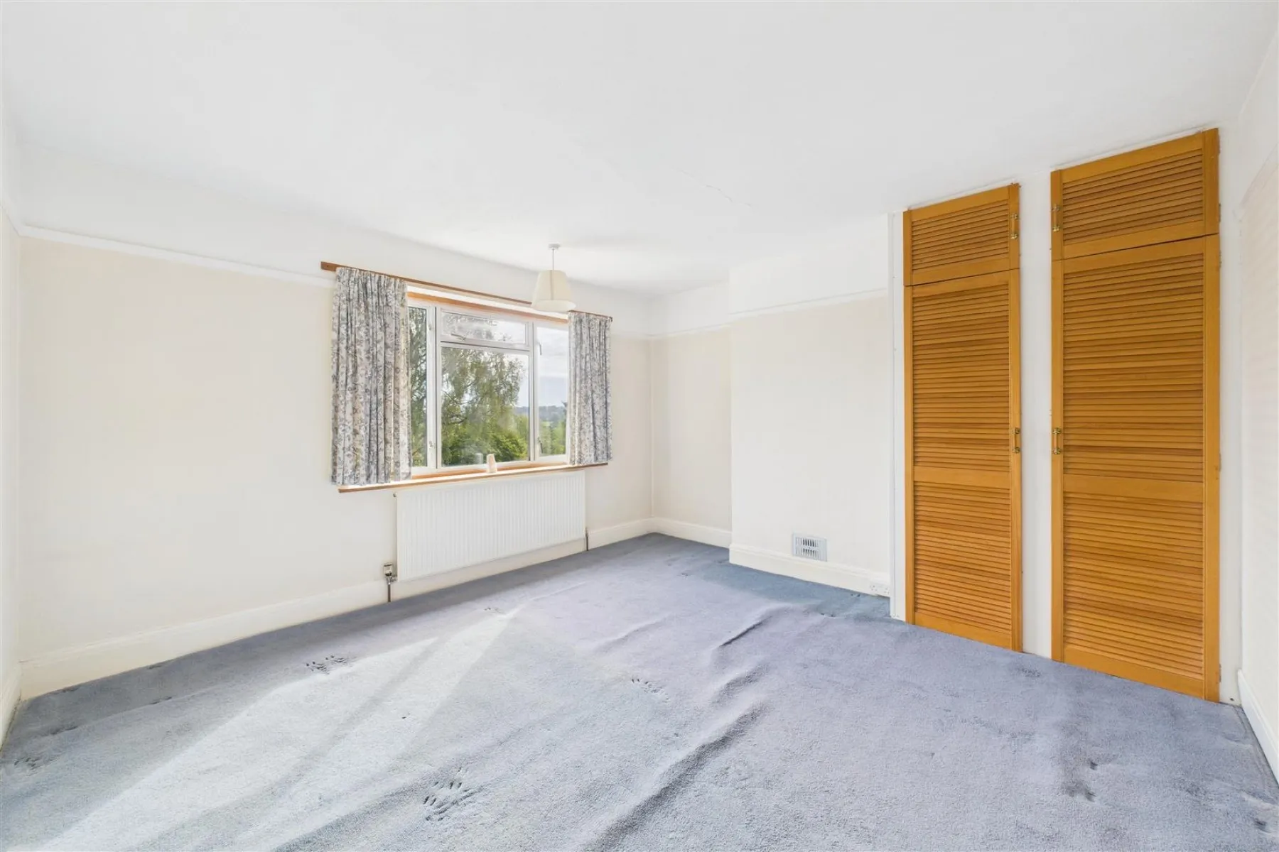 SEMI FOR BASIC UPDATING | COOMBE DINGLE, 3 bedroom, House - Semi-Detached - 34210196