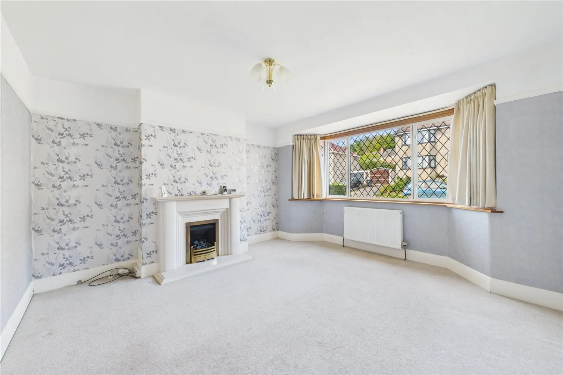 SEMI FOR BASIC UPDATING | COOMBE DINGLE, 3 bedroom, House - Semi-Detached - 34210196