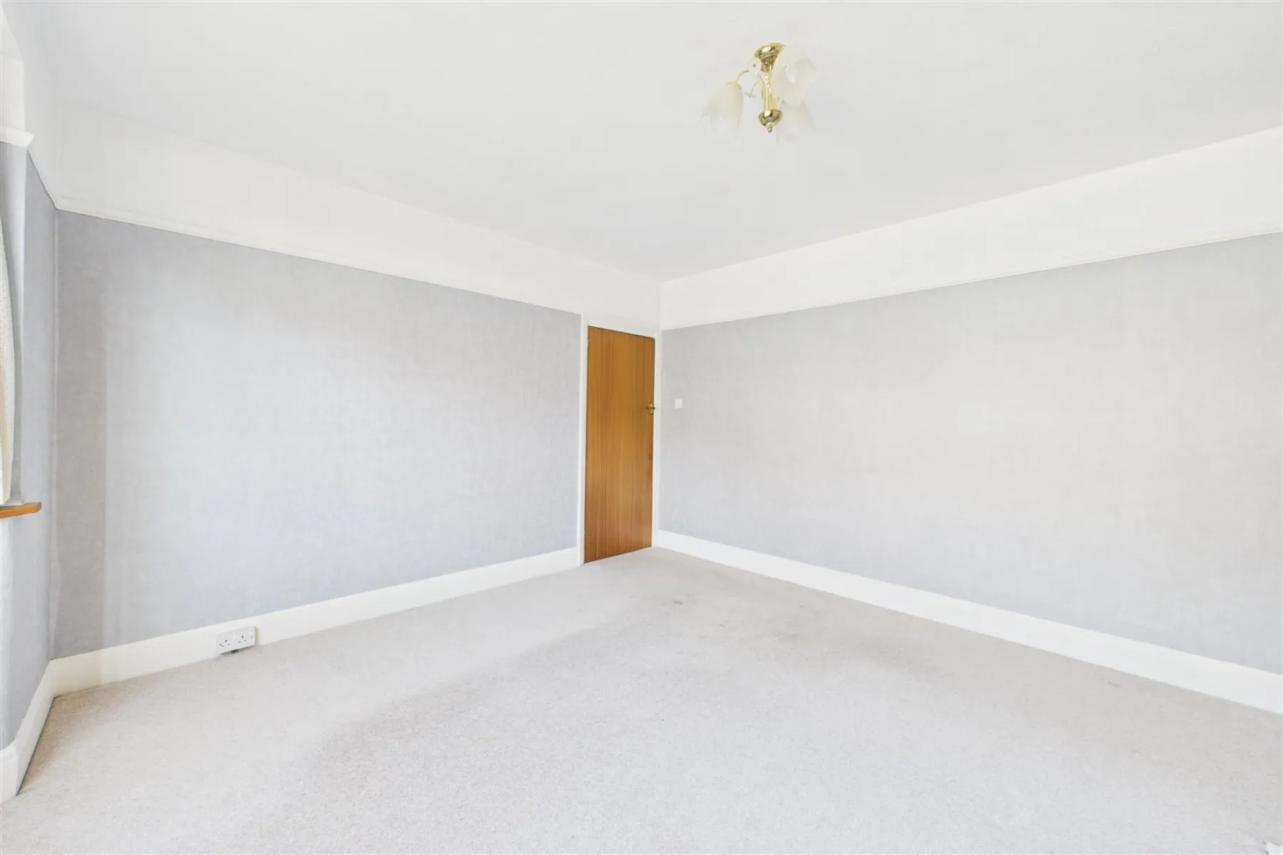 SEMI FOR BASIC UPDATING | COOMBE DINGLE, 3 bedroom, House - Semi-Detached - 34210196