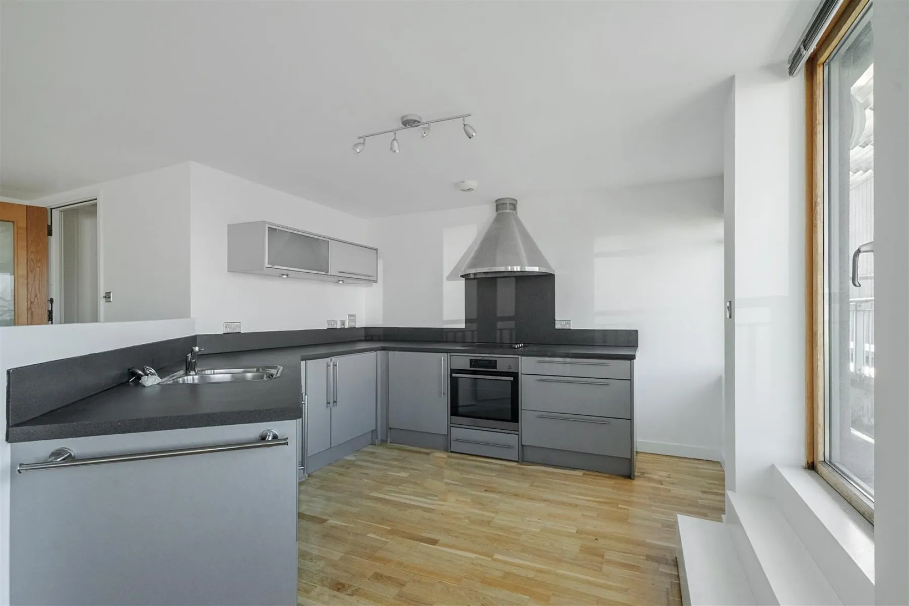 Penthouse, City Centre, 2 bedroom, Flat - 34213351