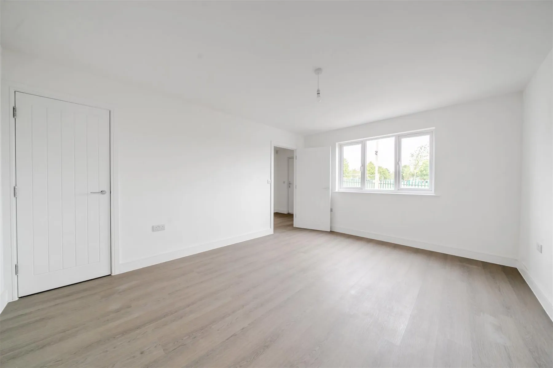 Osbourne Close, Kingswood, 4 bedroom, House - 34147986