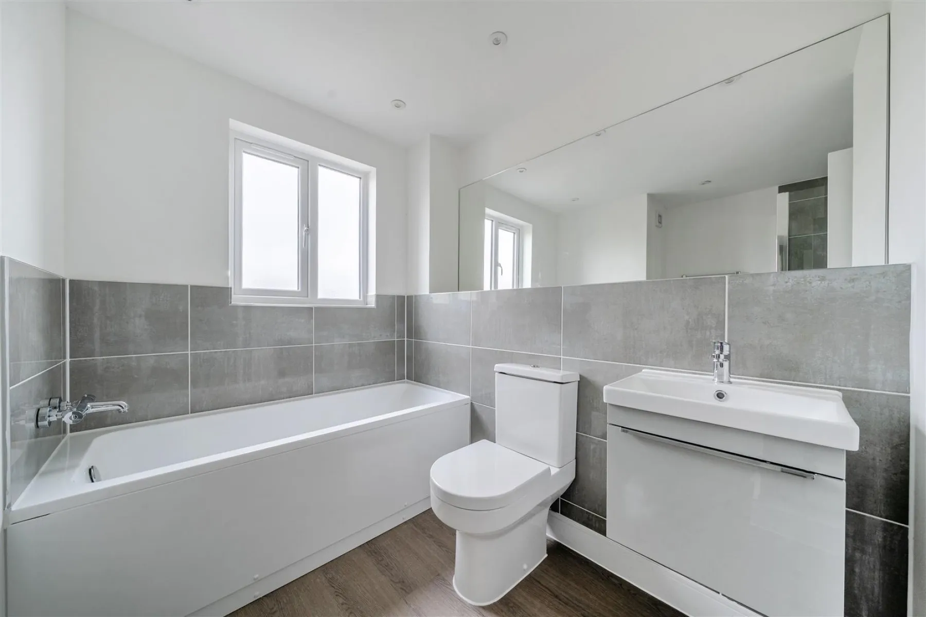 Osbourne Close, Kingswood, 4 bedroom, House - 34147986