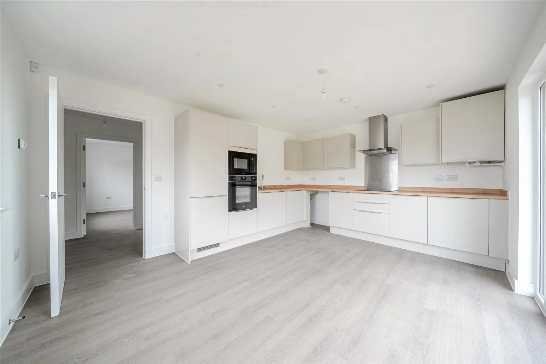 Osbourne Close, Kingswood, 4 bedroom, House - 34147986