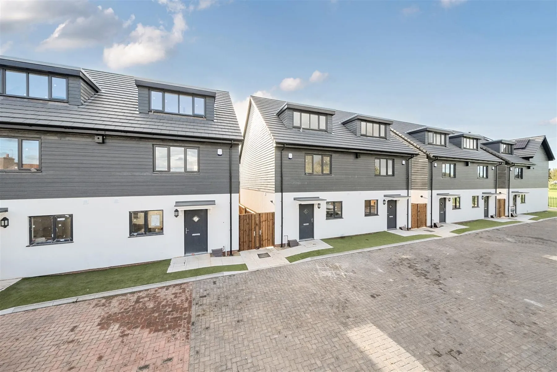 Osbourne Close, Kingswood, 4 bedroom, House - 34147986