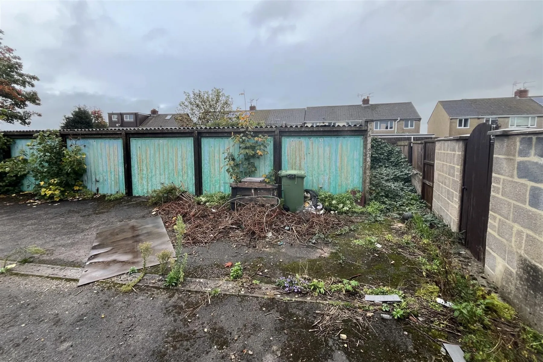 0.177 ACRES | 14 GARAGES | DOWNEND, Land - Building Plot - 34255954