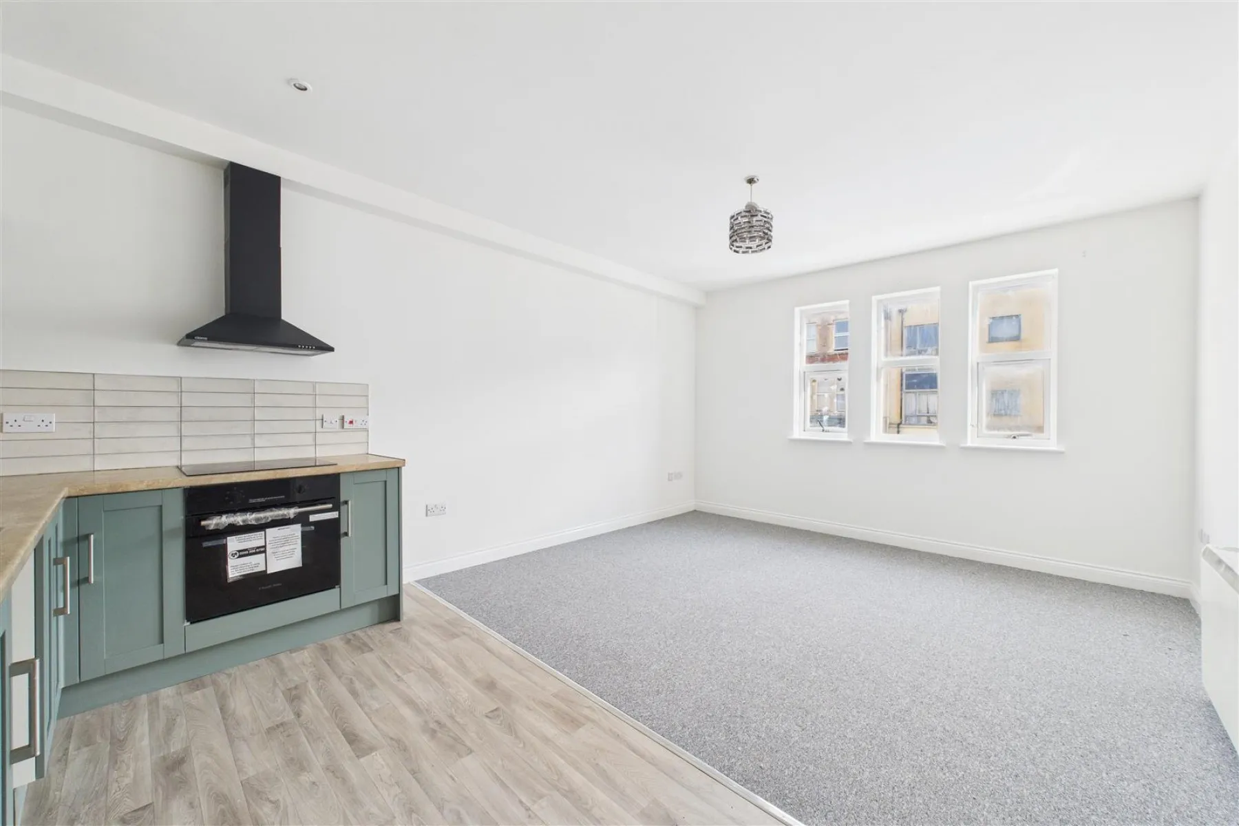 BLOCK OF 12 x FLATS | BS5, 19 bedroom, House - 34212299