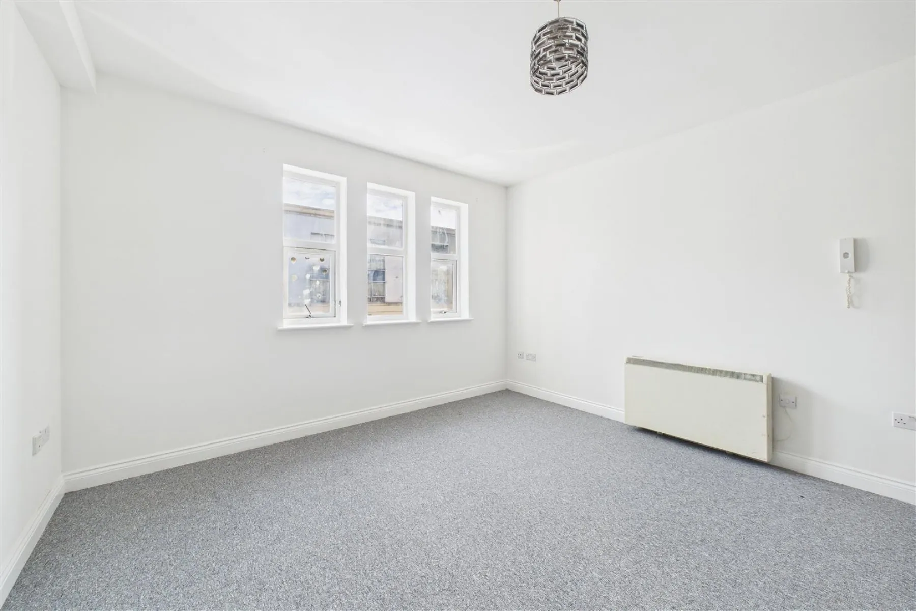 BLOCK OF 12 x FLATS | BS5, 19 bedroom, House - 34212299