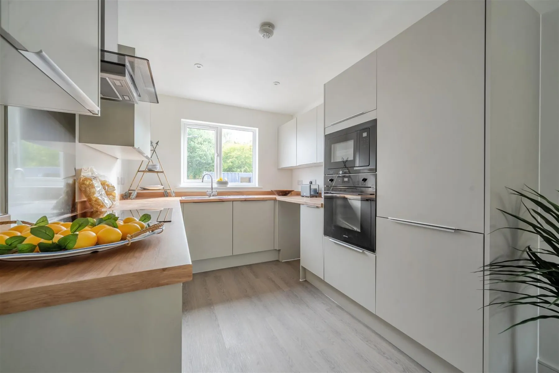 Osbourne Close, Kingswood, 4 bedroom, House - 34210219
