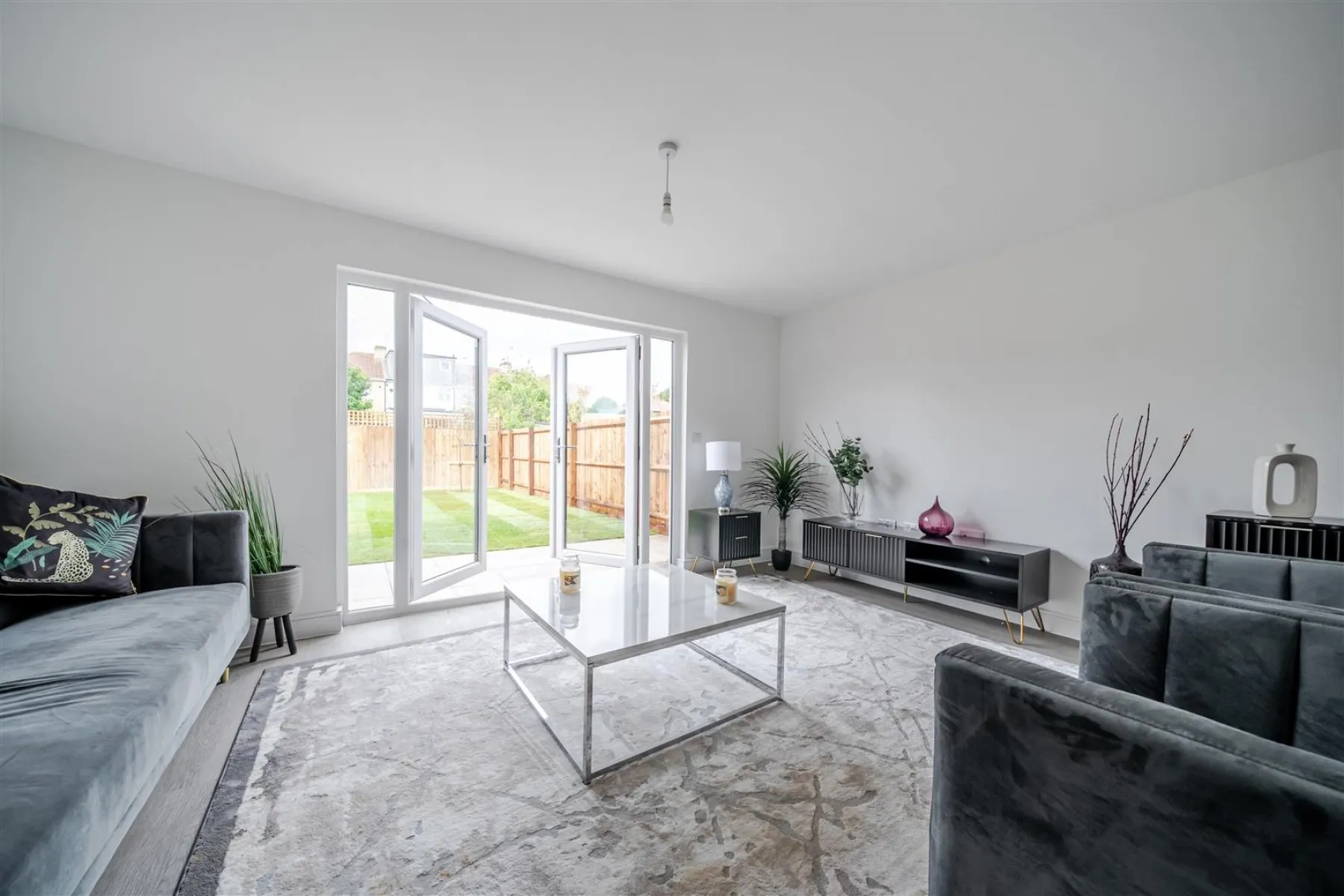 Osbourne Close, Kingswood, 4 bedroom, House - 34210219