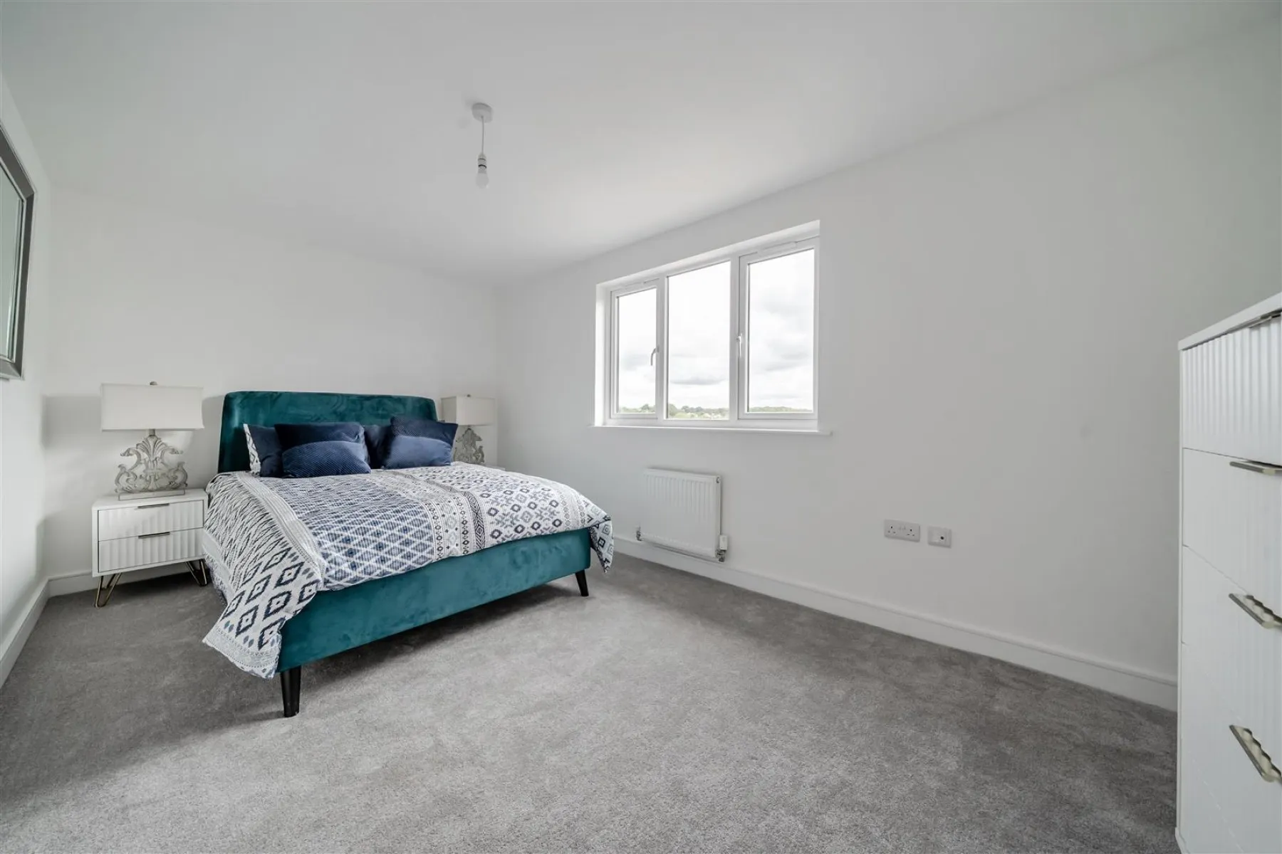 Osbourne Close, Kingswood, 4 bedroom, House - 34210219