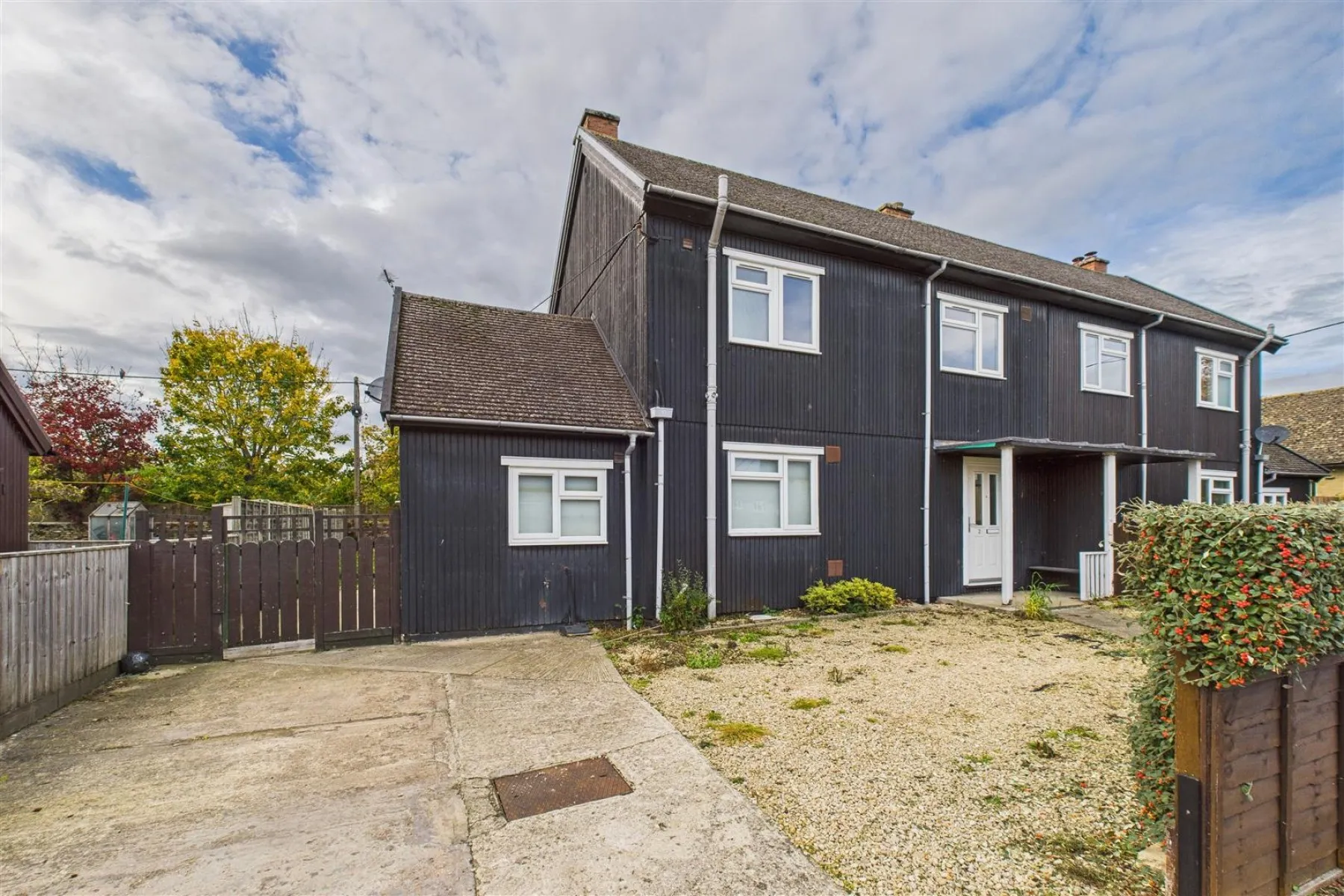 2 X HOUSES | SWEDISH TIMBER CONSTRUCTION, 6 bedroom, House - Detached - 34266834