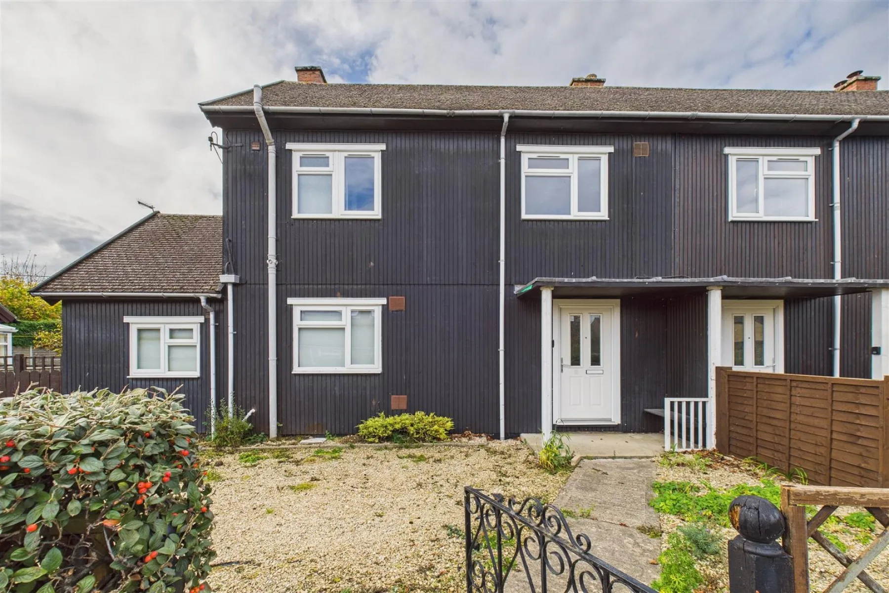 2 X HOUSES | SWEDISH TIMBER CONSTRUCTION, 6 bedroom, House - Detached - 34266834