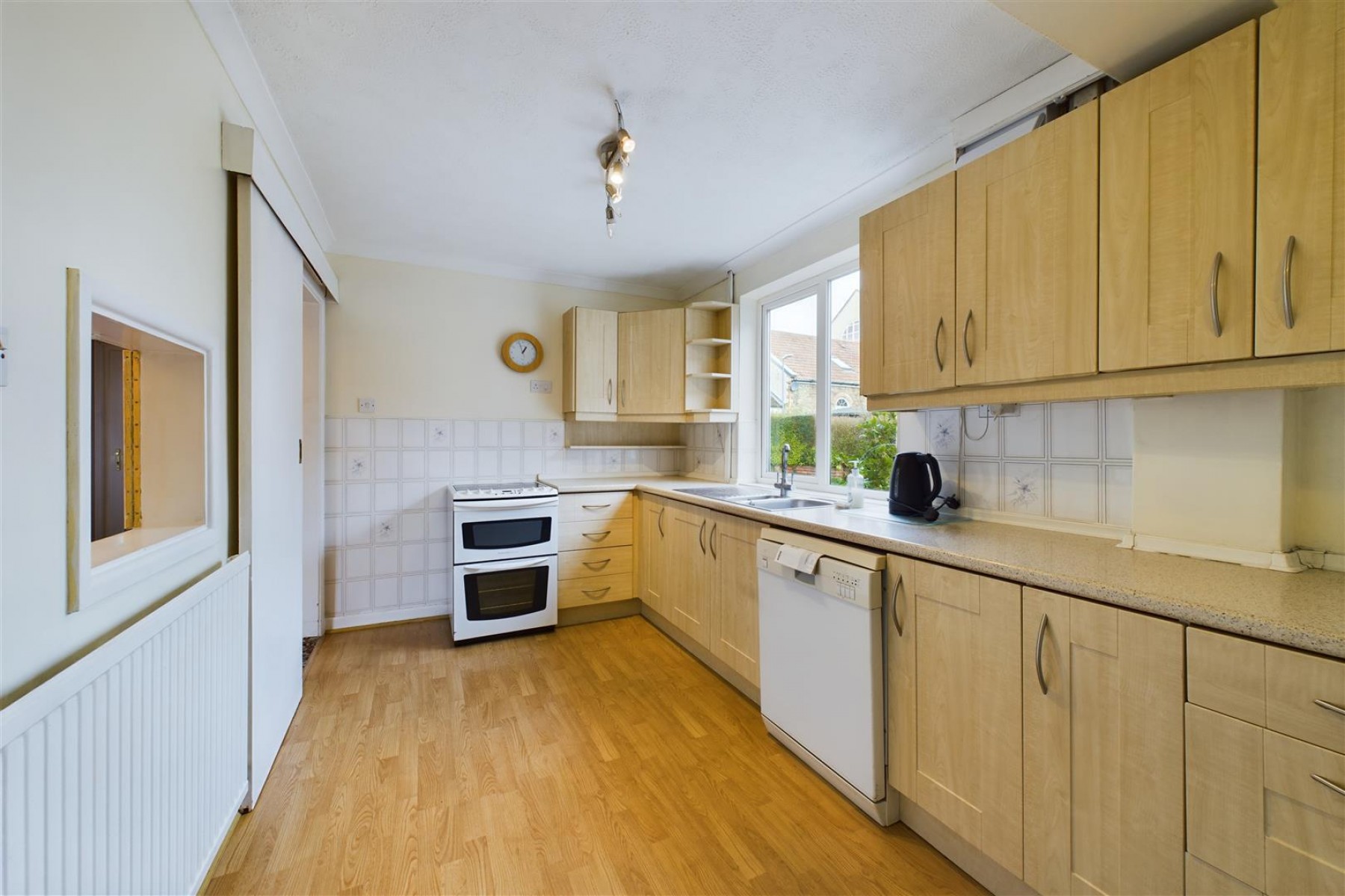 HOUSE + COTTAGE | WARMLEY, 4 bedroom, House - Detached - 33612514