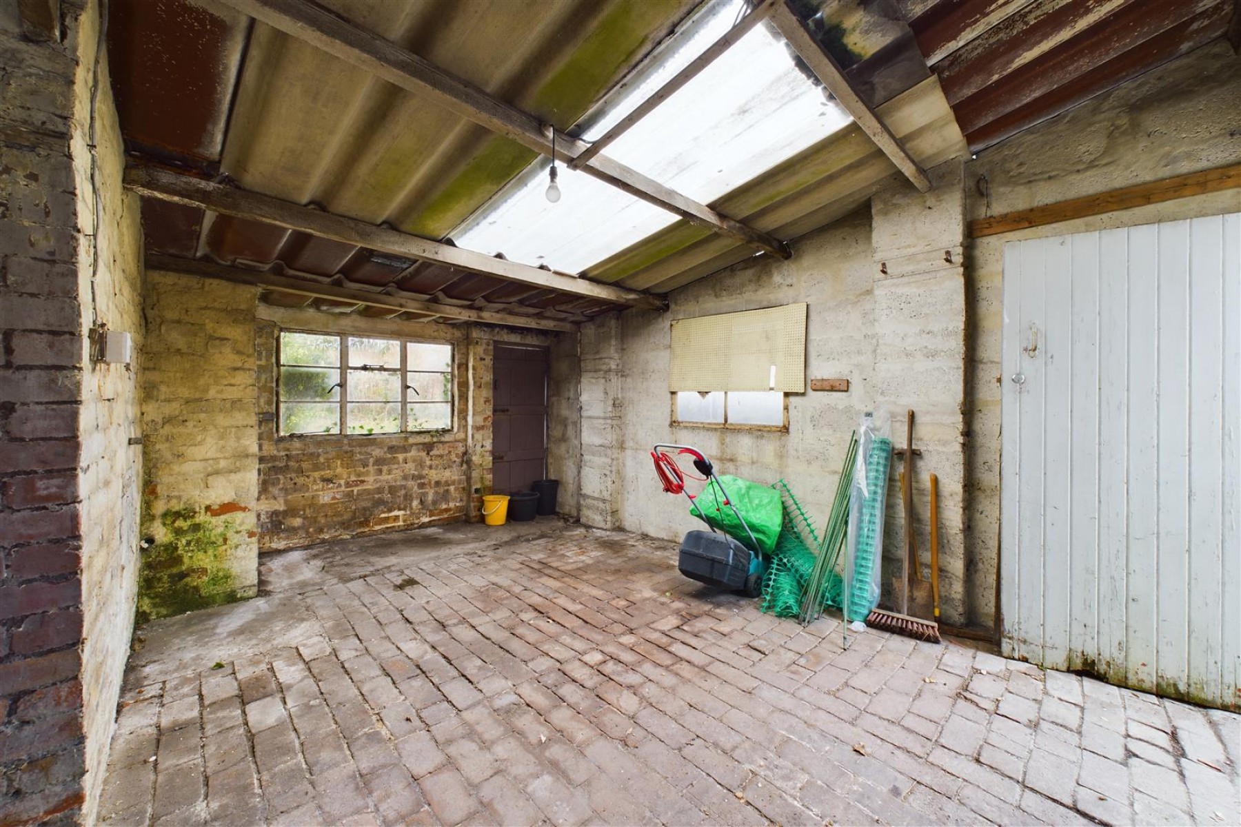 HOUSE + COTTAGE | WARMLEY, 4 bedroom, House - Detached - 33612514
