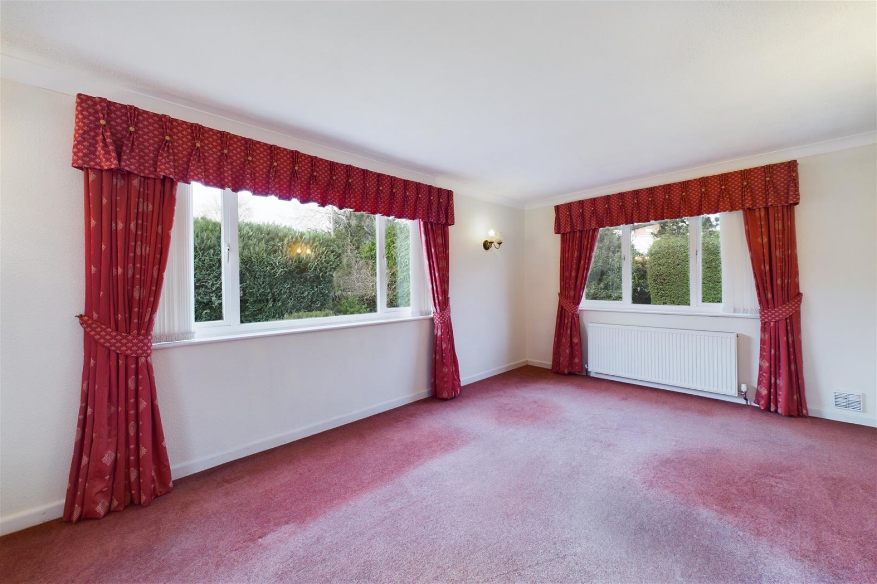 HOUSE + COTTAGE | WARMLEY, 4 bedroom, House - Detached - 33612514