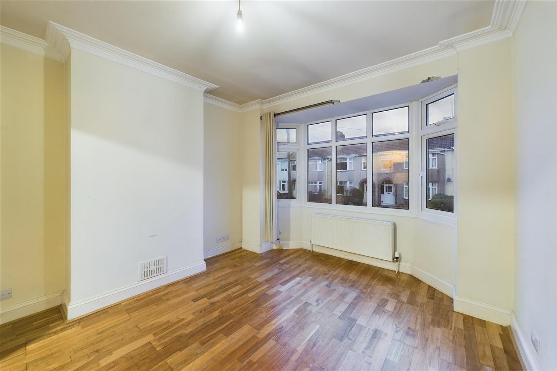 BLOCK OF FLATS | HORFIELD, 3 bedroom, Flat - 33609798