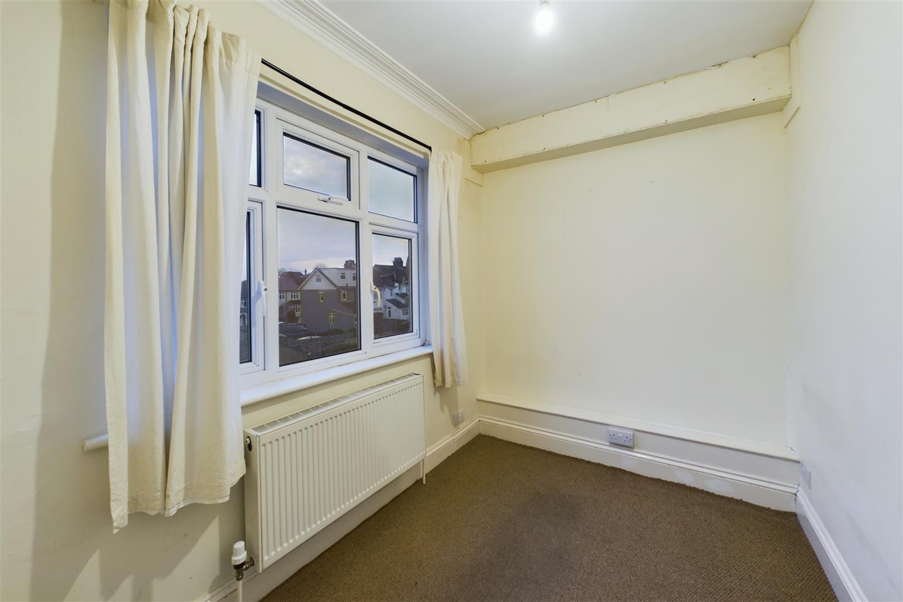 BLOCK OF FLATS | HORFIELD, 3 bedroom, Flat - 33609798