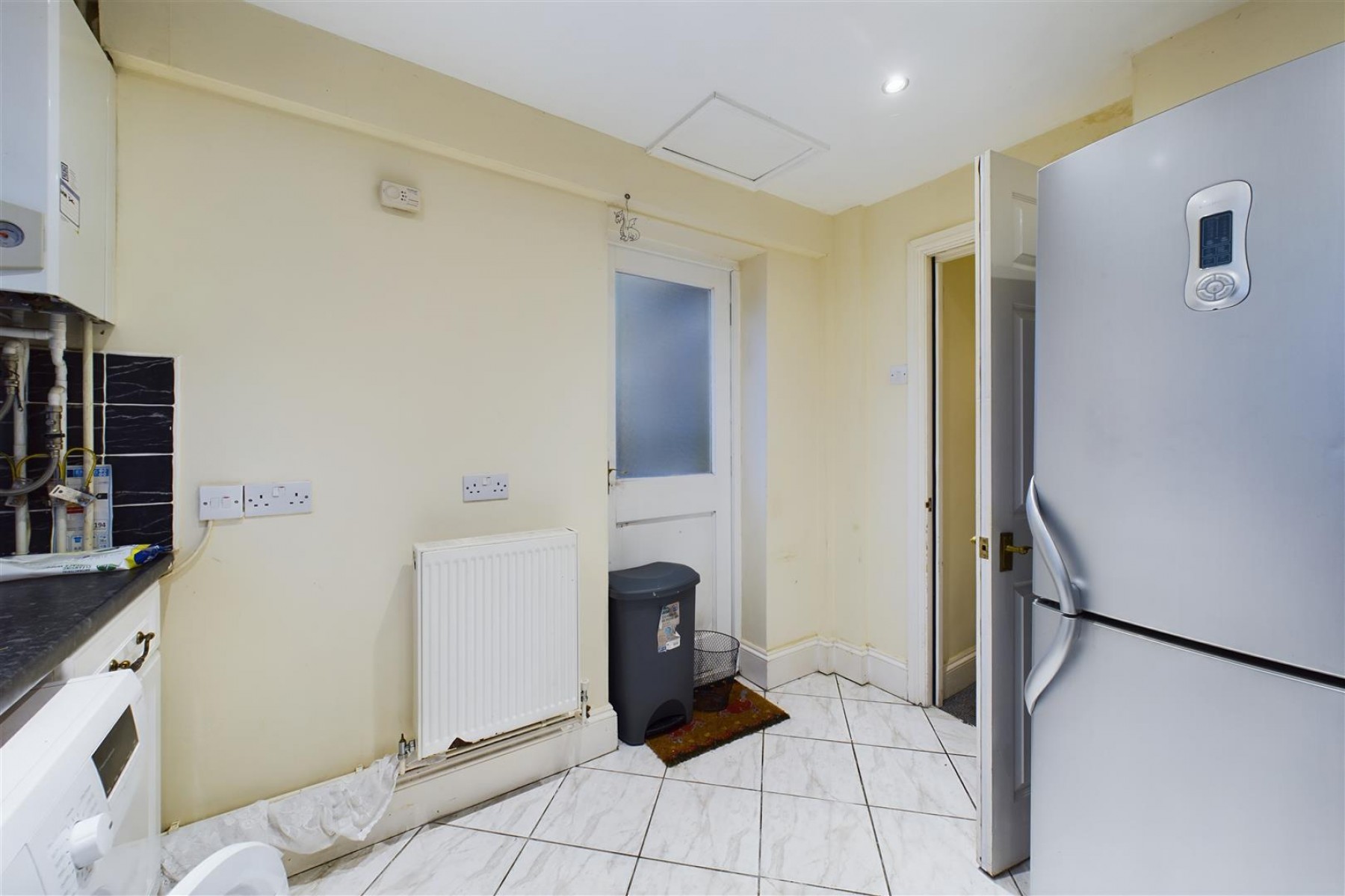 BLOCK OF FLATS | HORFIELD, 3 bedroom, Flat - 33609798