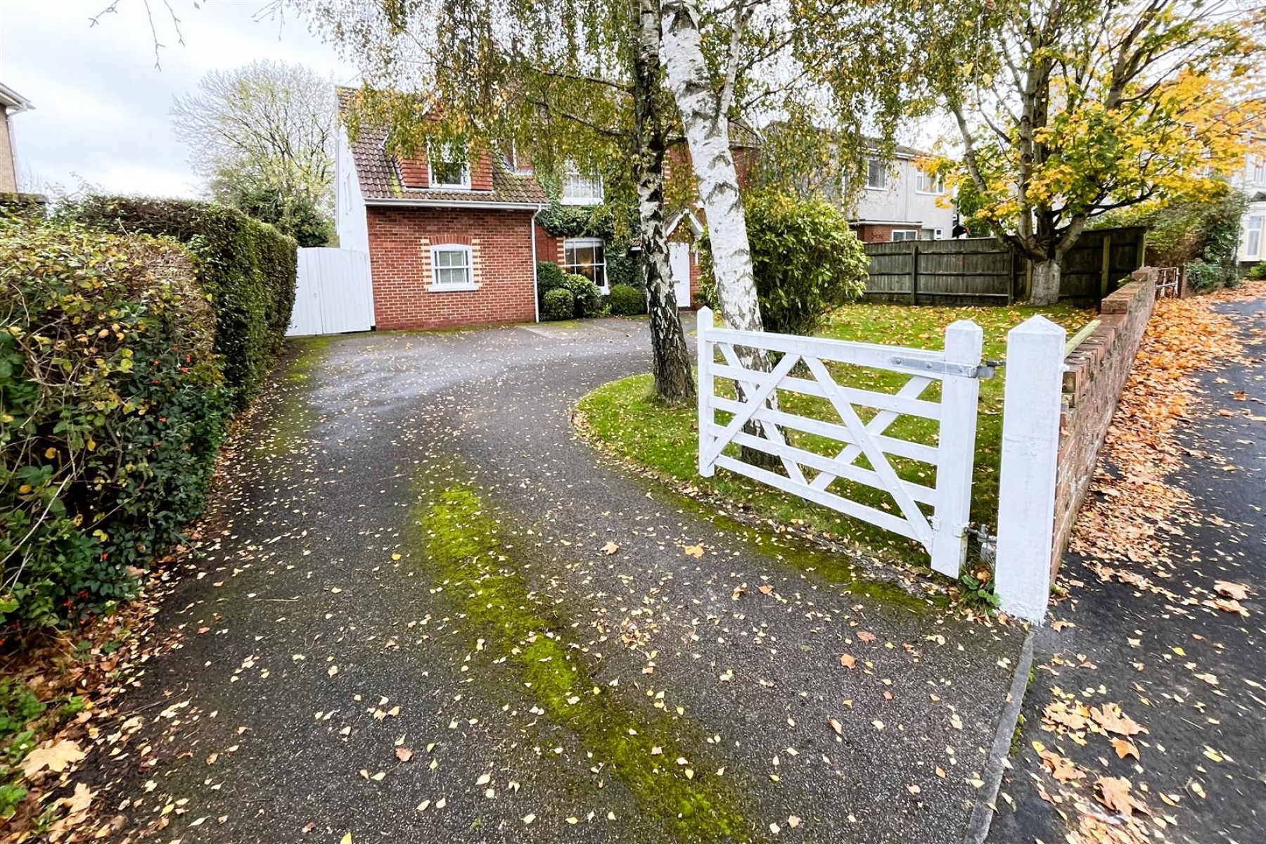 HOUSE + PLOT | PP 3 HOUSES | KINGSWOOD, 6 bedroom, House - Detached - 33472068