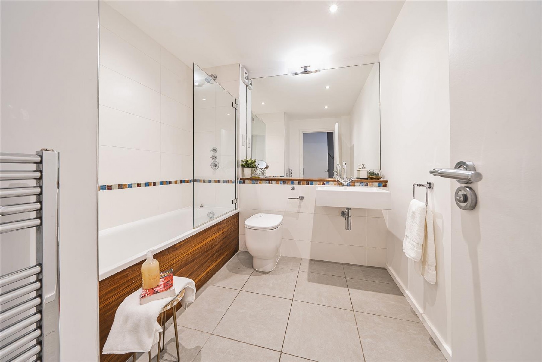 Gorse Lane, Clifton, 4 bedroom, House - 33541999