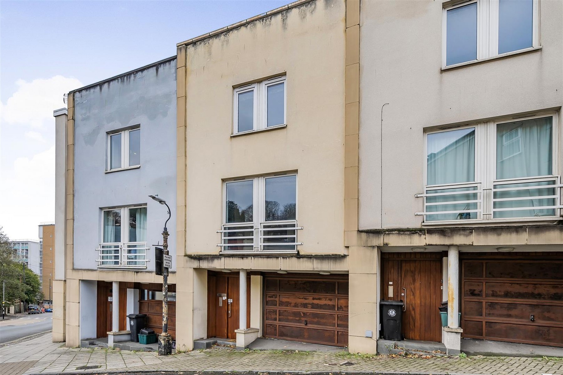 Gorse Lane, Clifton, 4 bedroom, House - 33541999