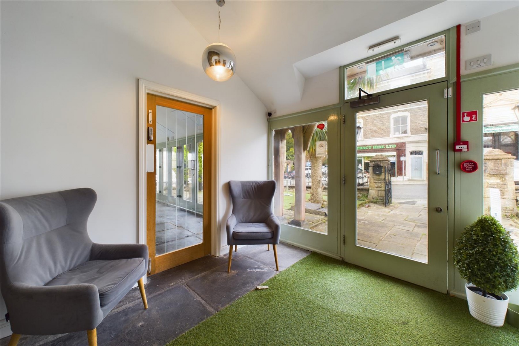 DETACHED + PARKING | CLEVEDON, 6 bedroom, House - Detached - 33609496