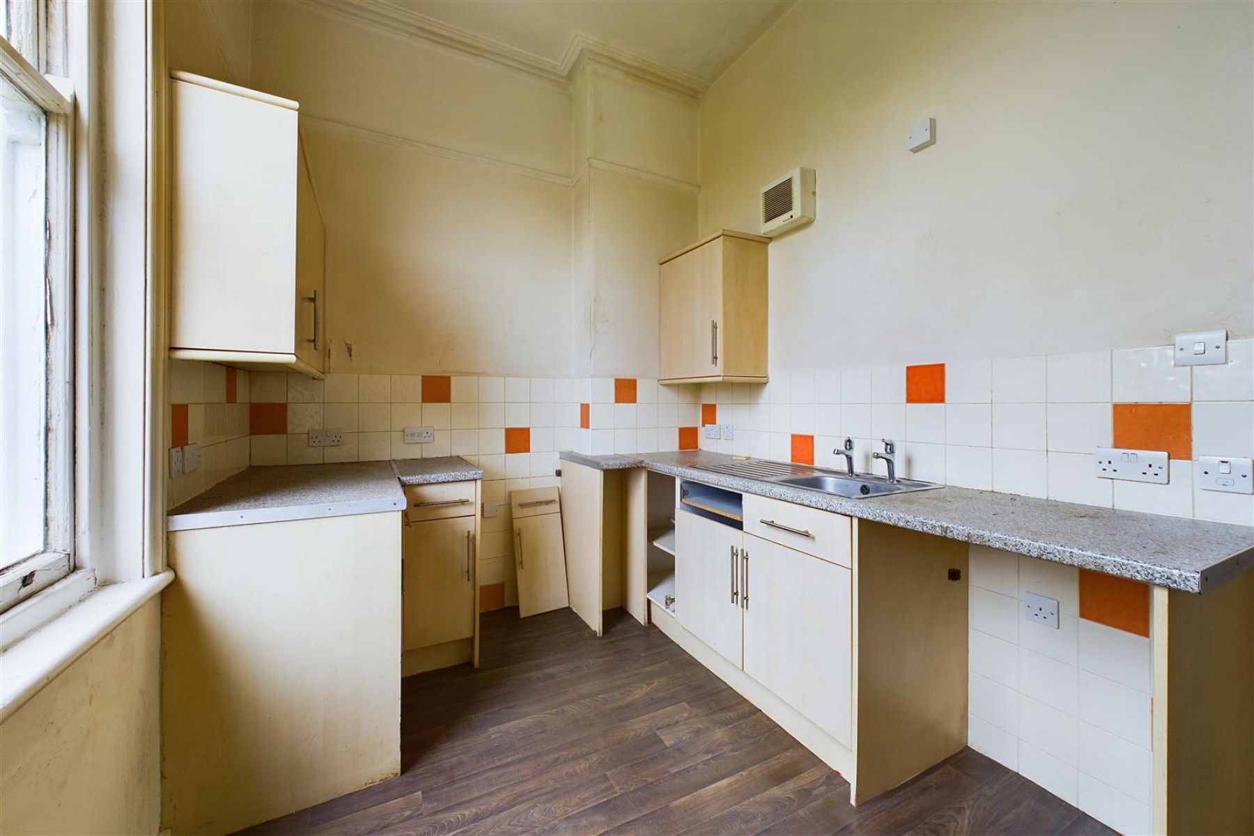 FLAT | UPDATING | BATH, 1 bedroom, Flat - 33558982