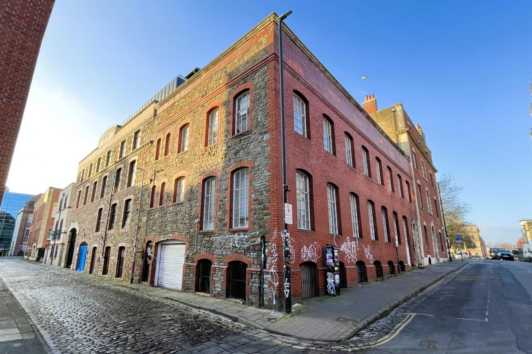 3 x FLATS | NORFOLK HEIGHTS, 5 bedroom, Flat - 33644971