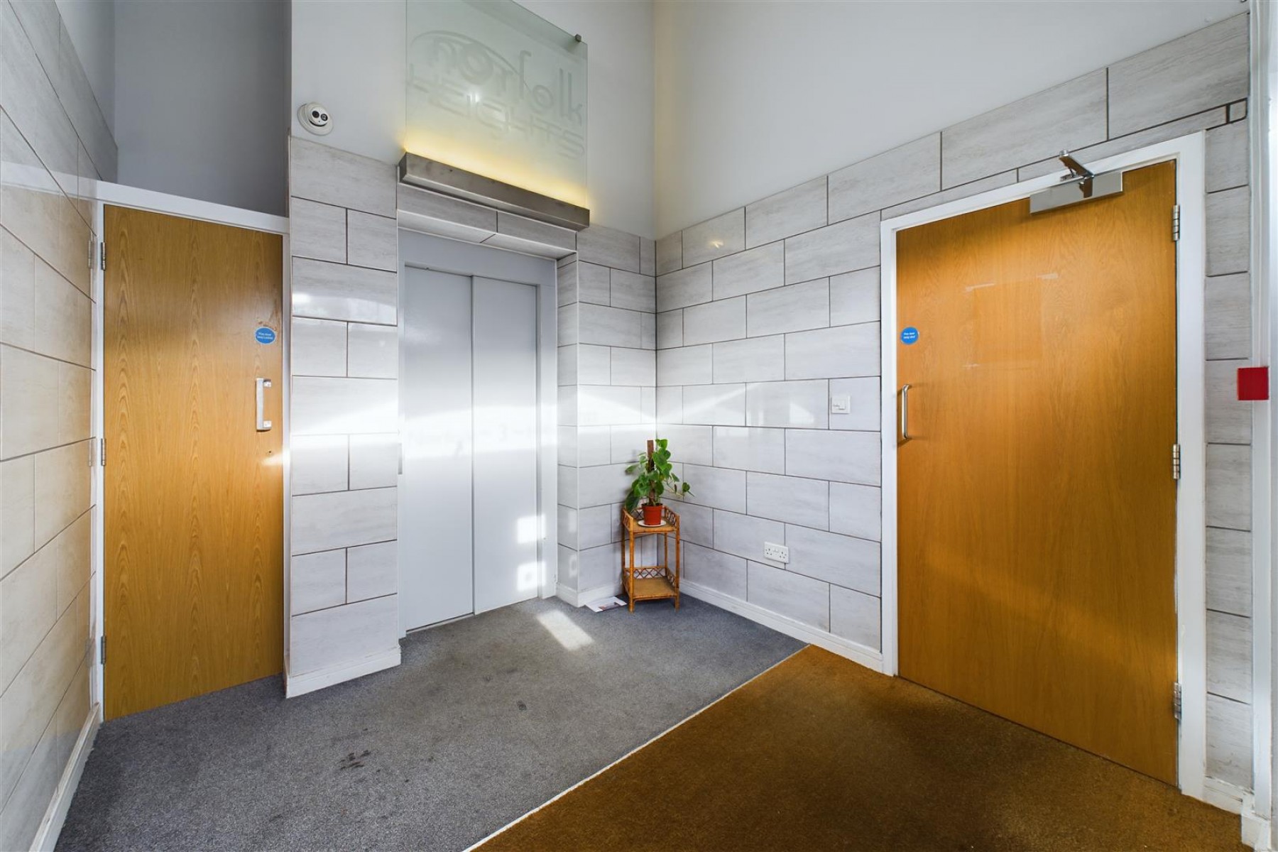 3 x FLATS | NORFOLK HEIGHTS, 5 bedroom, Flat - 33644971