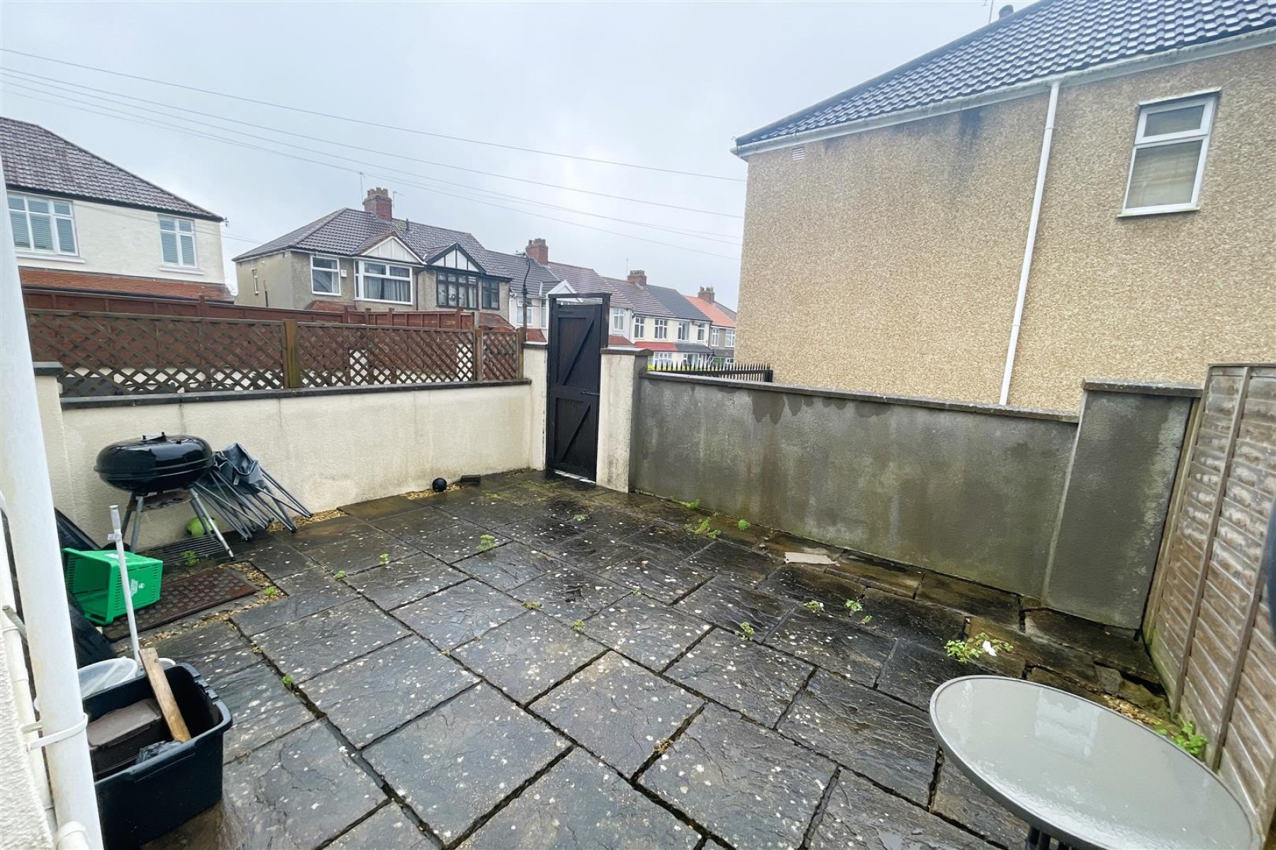 BLOCK OF FLATS | HORFIELD, 3 bedroom, Flat - 33609798