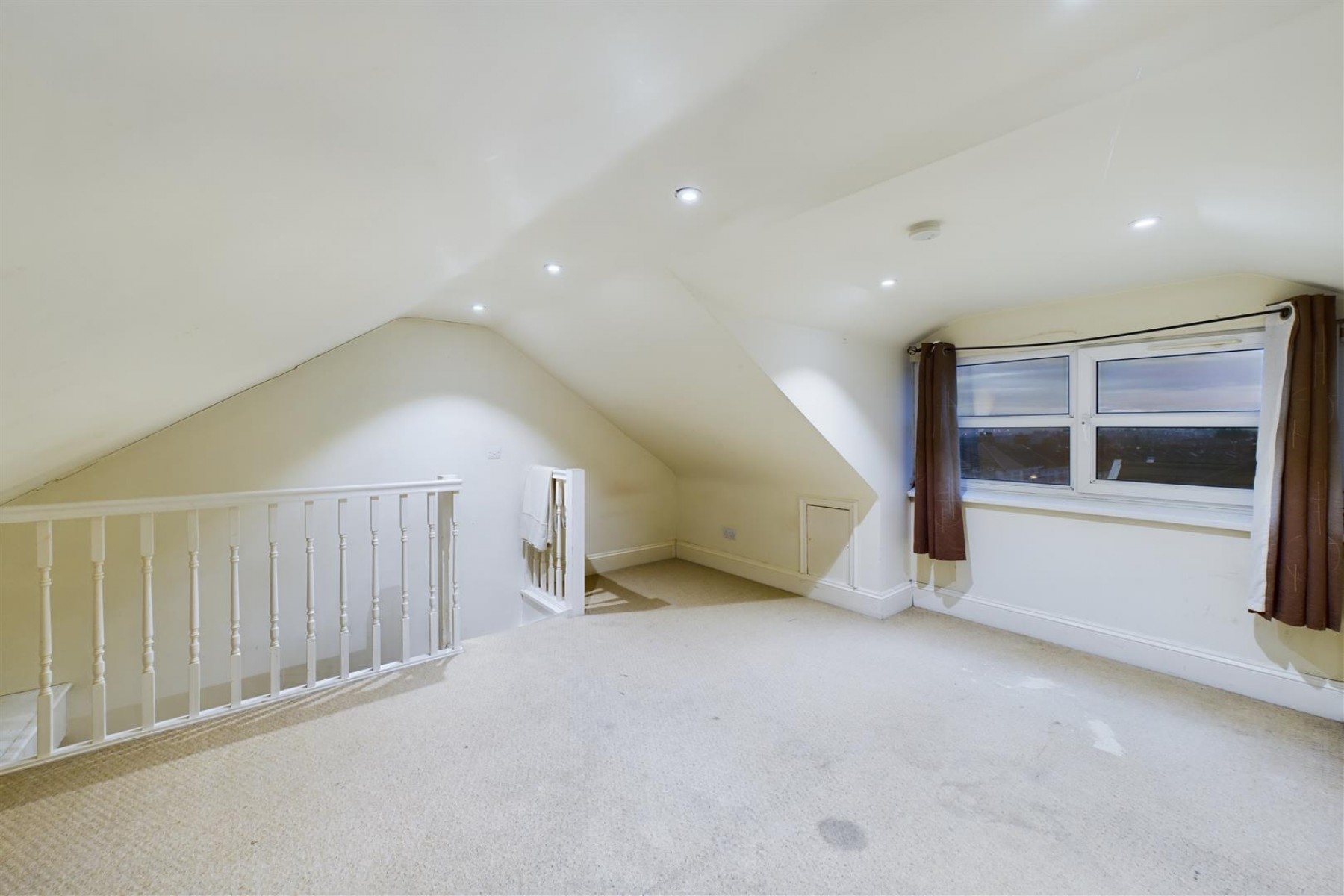 BLOCK OF FLATS | HORFIELD, 3 bedroom, Flat - 33609798