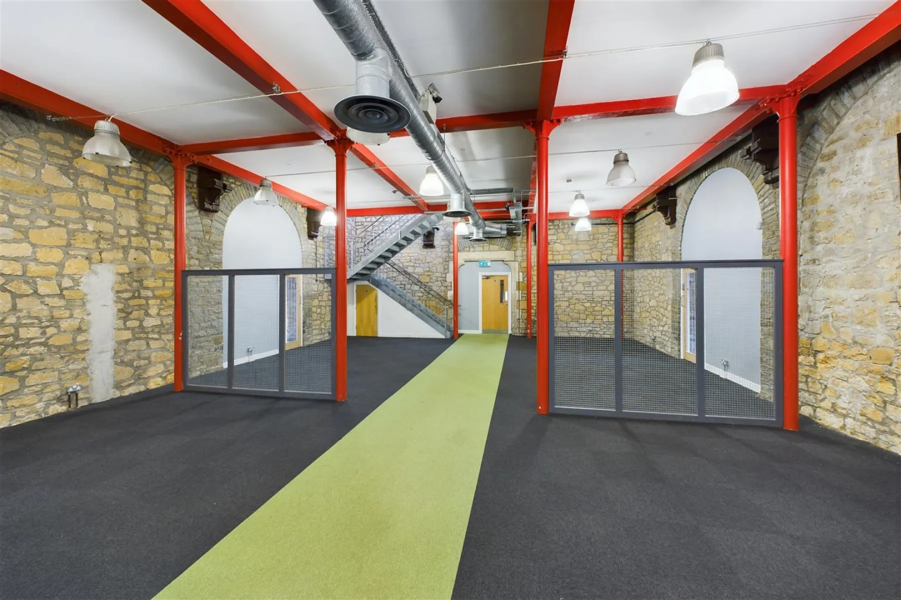 DETACHED + PARKING | CLEVEDON, 6 bedroom, Commercial - 33609496