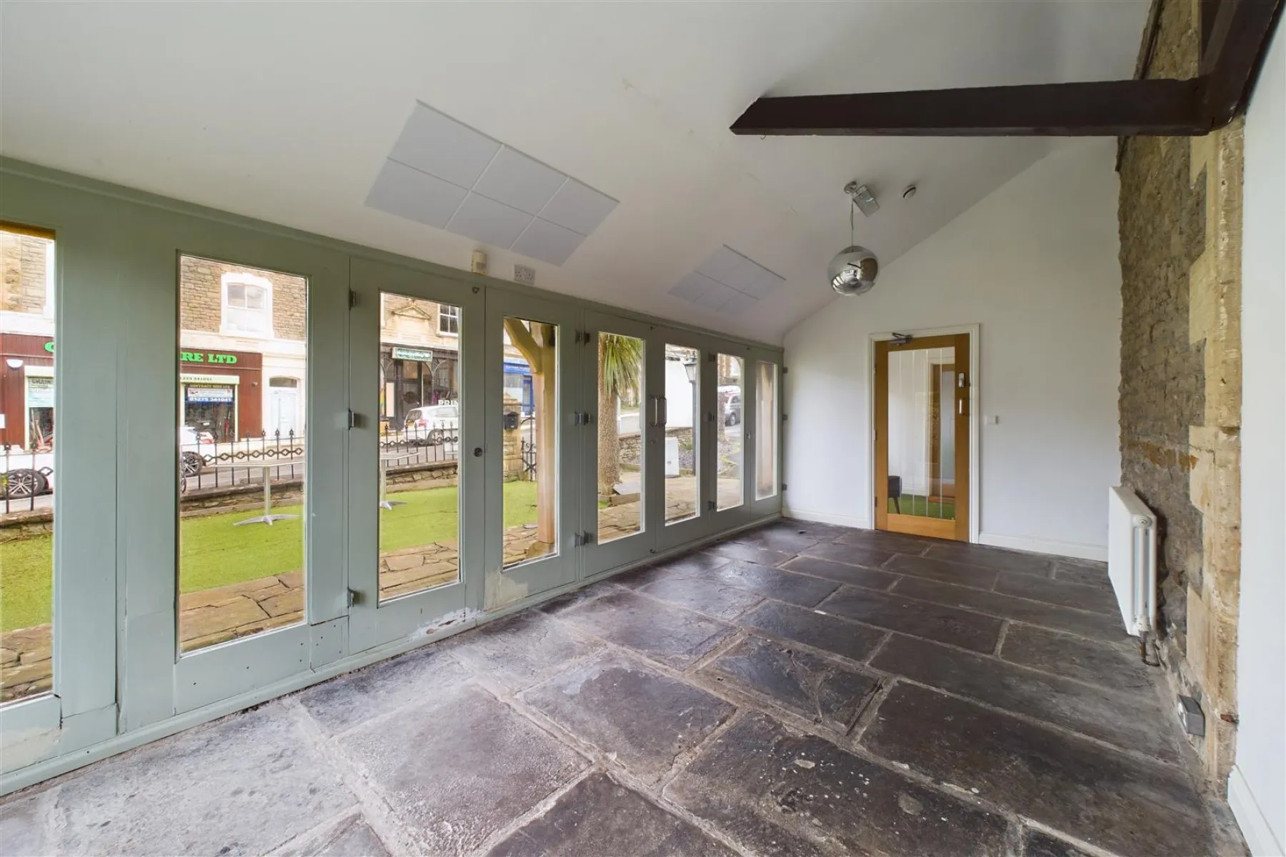 DETACHED + PARKING | CLEVEDON, 6 bedroom, Commercial - 33609496