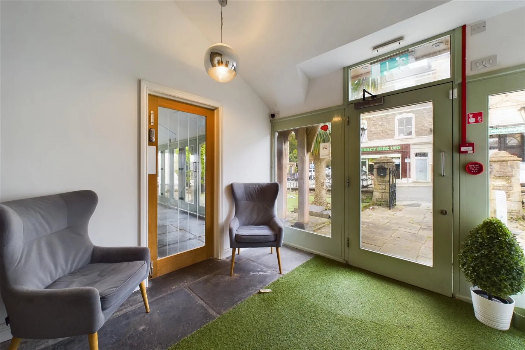 DETACHED + PARKING | CLEVEDON, 6 bedroom, Commercial - 33609496