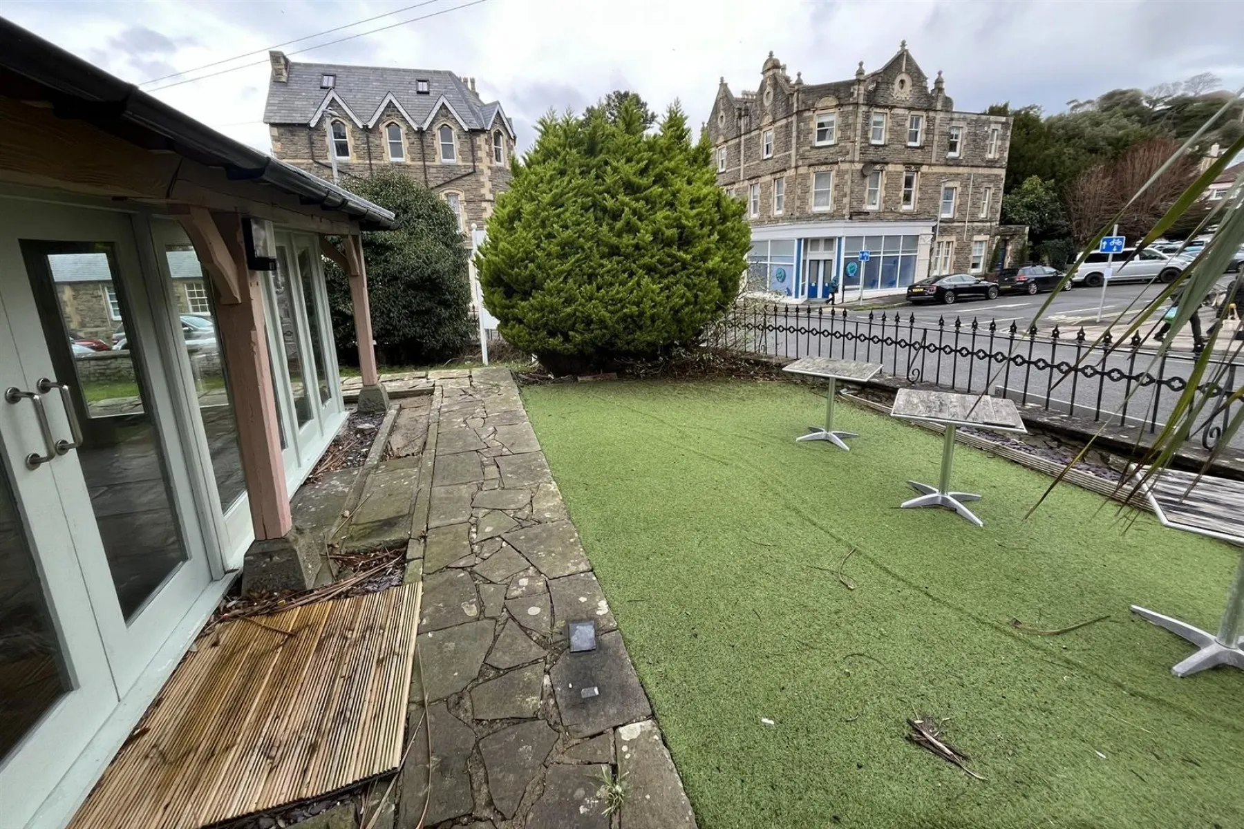 DETACHED + PARKING | CLEVEDON, 6 bedroom, Commercial - 33609496