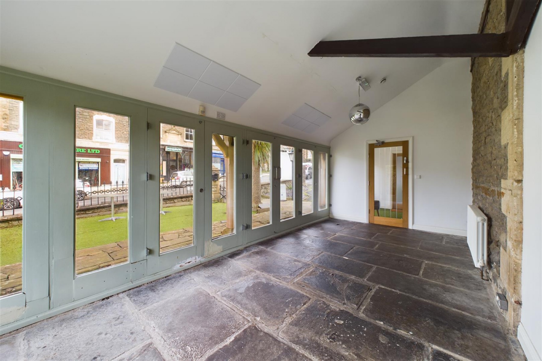 DETACHED + PARKING | CLEVEDON, 6 bedroom, Commercial - 33609520