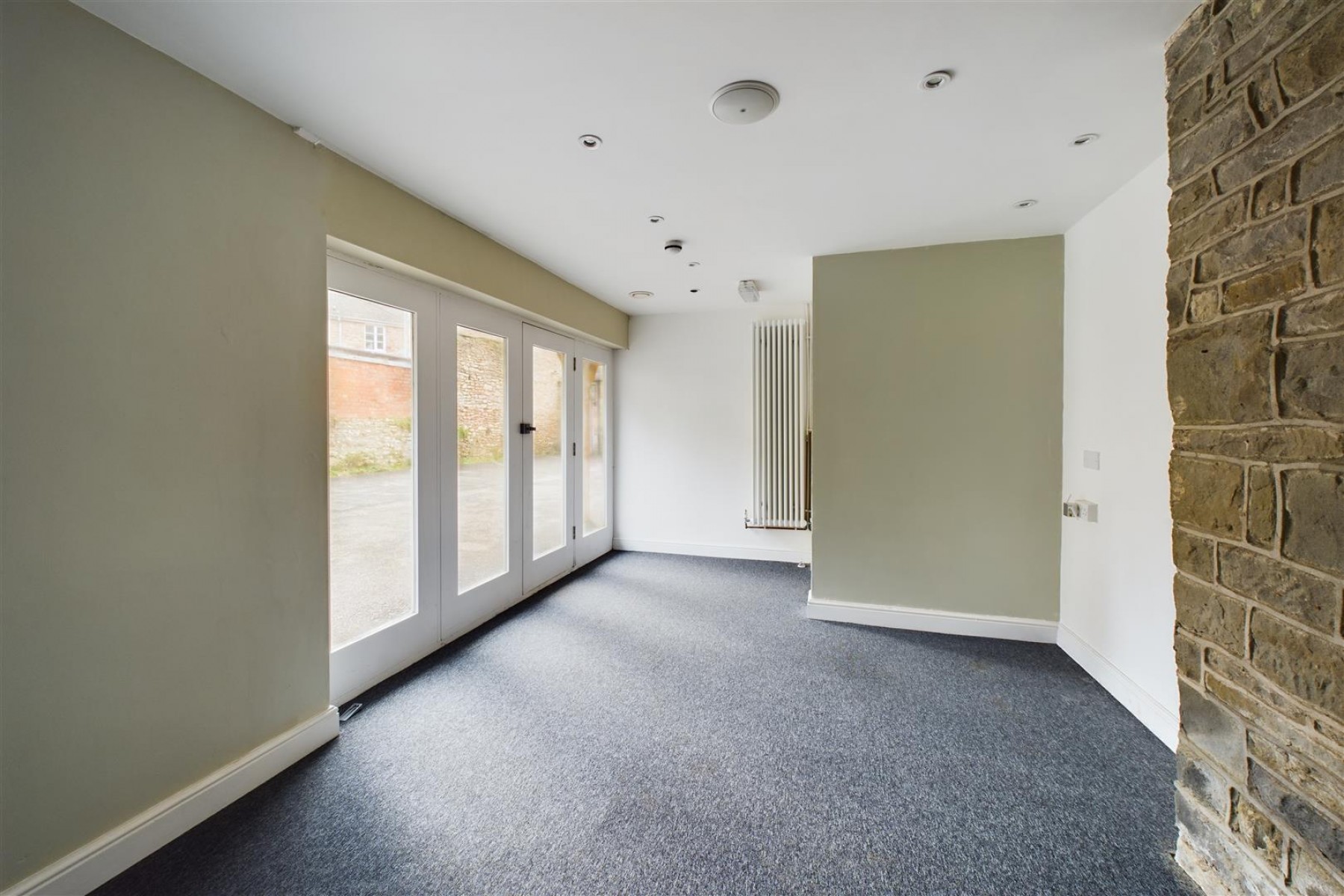 DETACHED + PARKING | CLEVEDON, 6 bedroom, Commercial - 33609520
