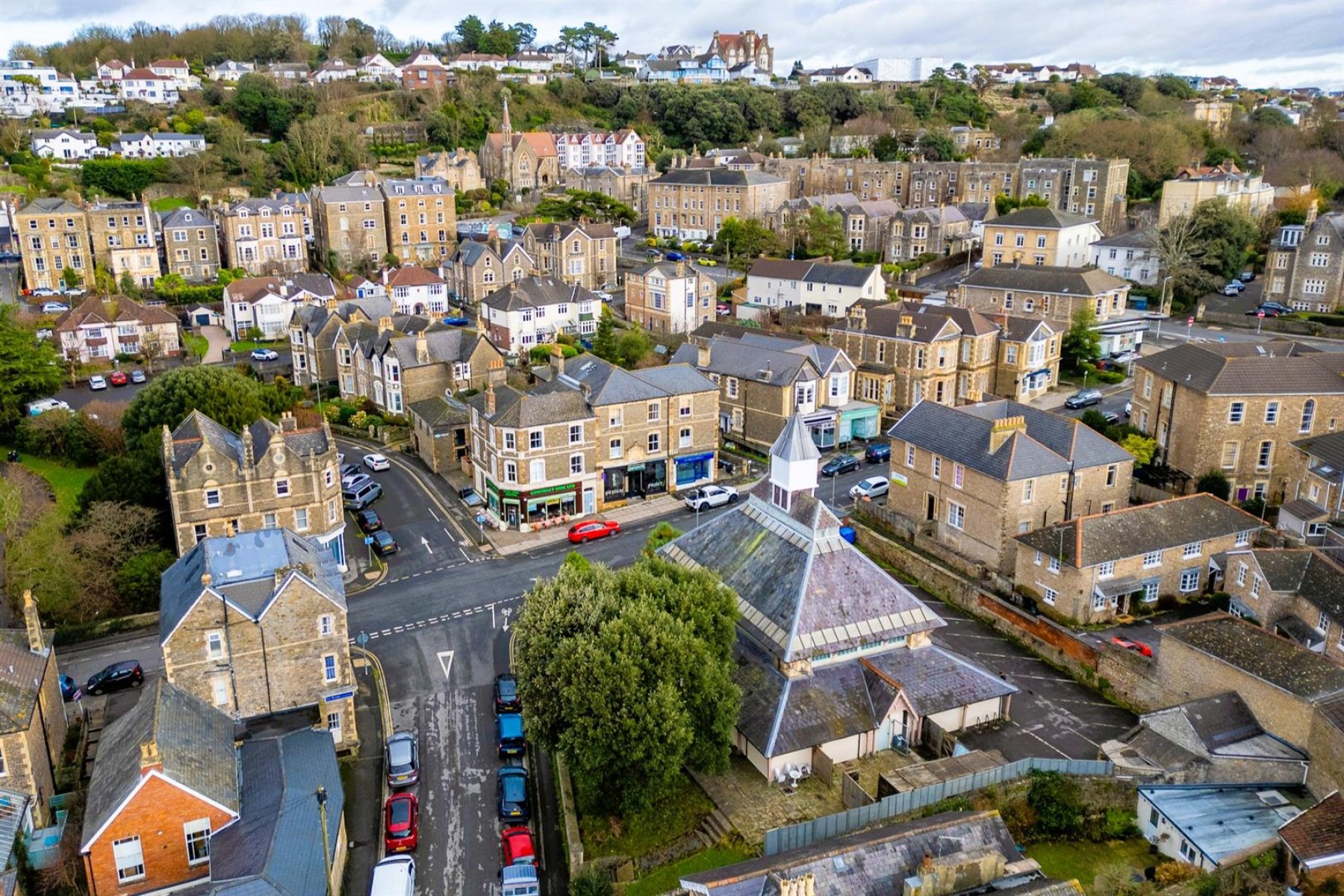 DETACHED + PARKING | CLEVEDON, 6 bedroom, Commercial - 33609520