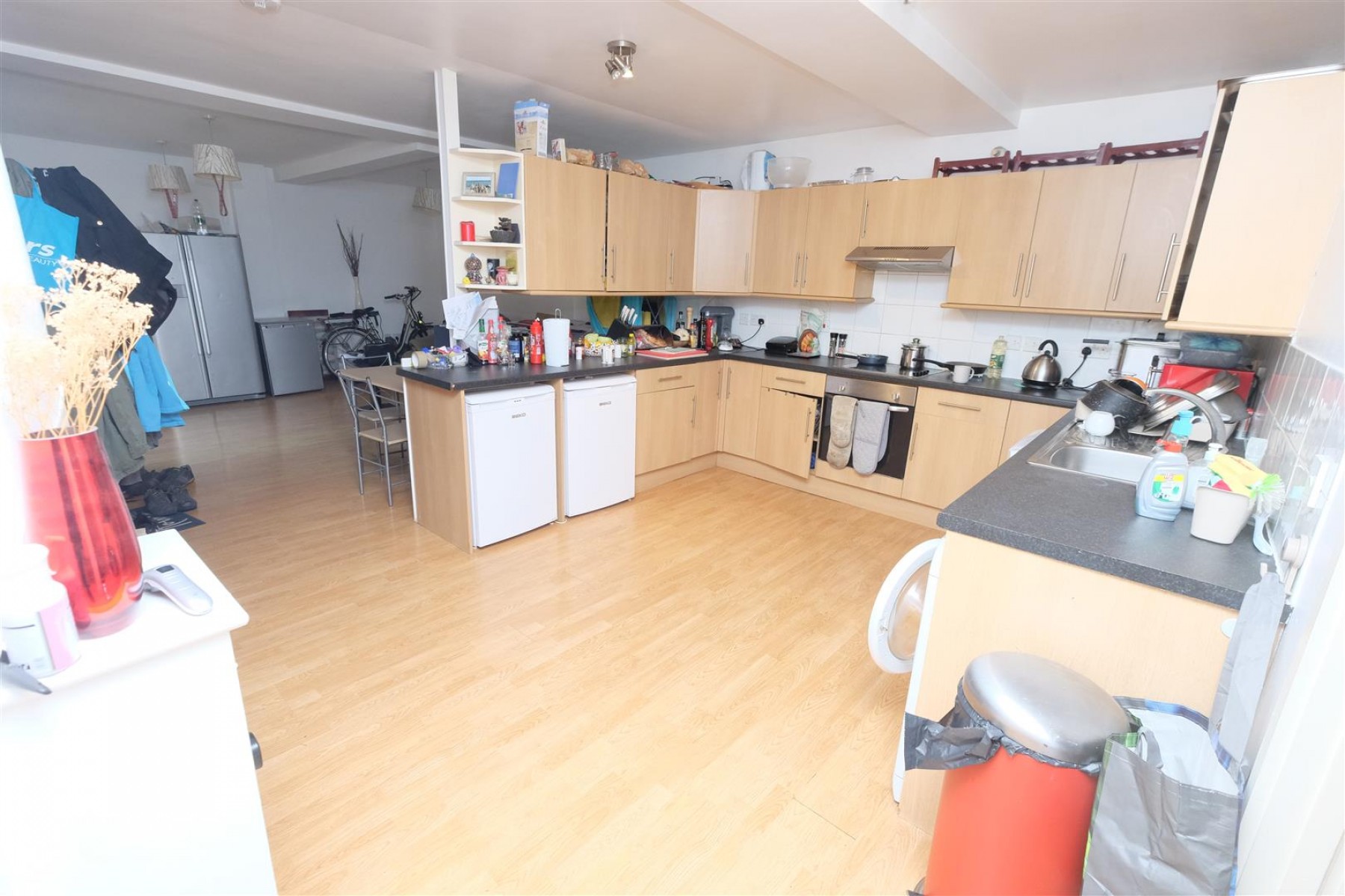 FREEHOLD BLOCK OF FLATS - SOUTHVILLE, 20 bedroom, House - Detached - 31467451