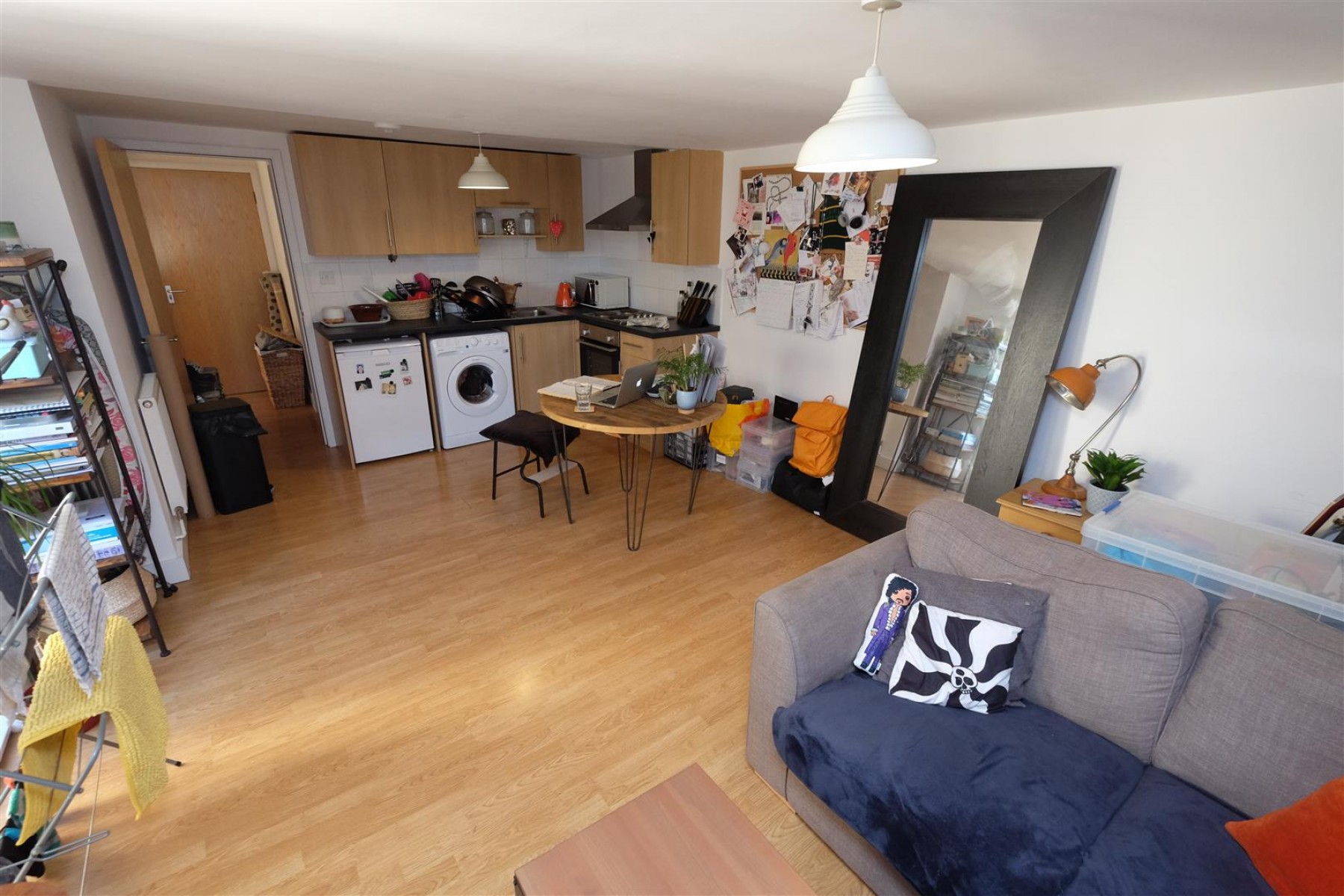 FREEHOLD BLOCK OF FLATS - SOUTHVILLE, 20 bedroom, House - Detached - 31467451