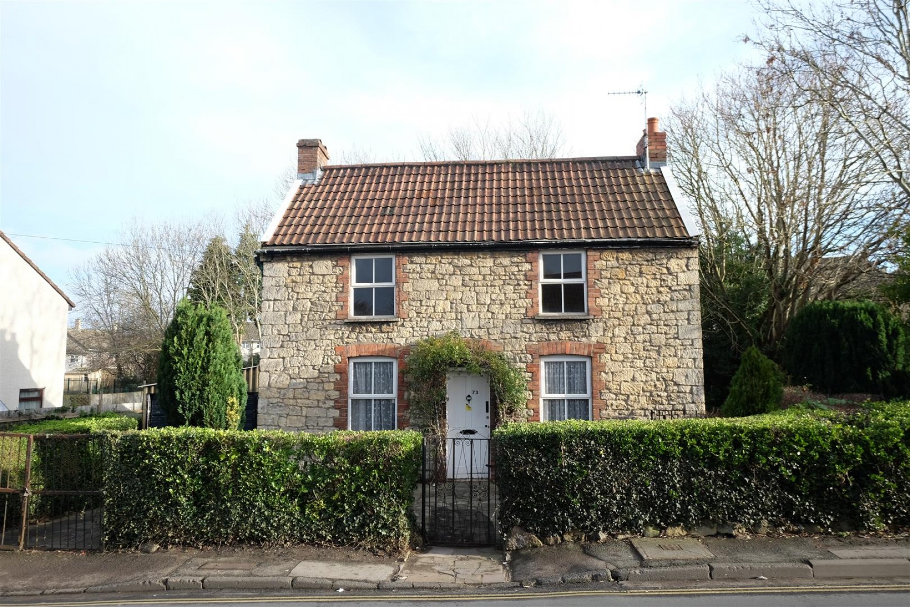 HOUSE ON LARGE PLOT - DEVELOPMENT, 2 bedroom, House - Detached - 27536323