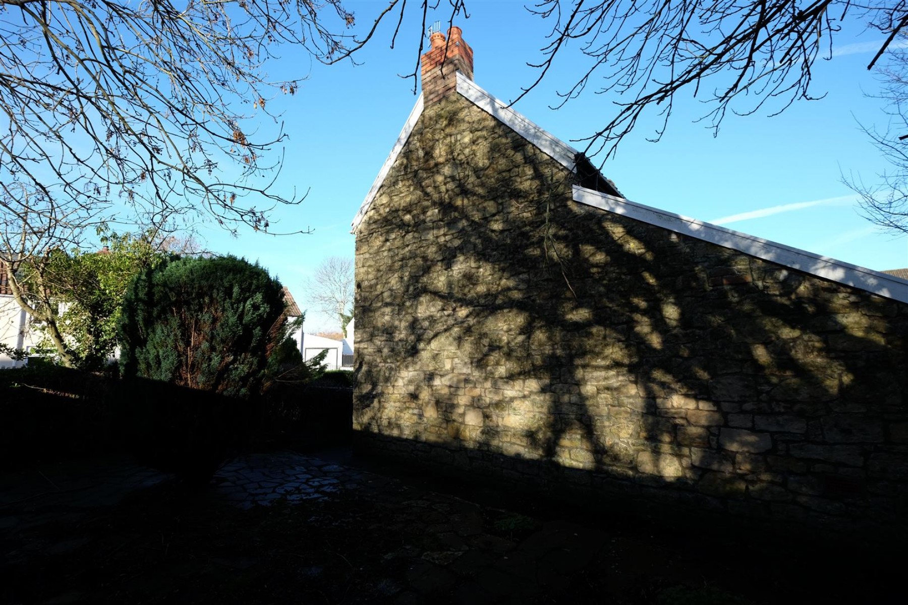 HOUSE ON LARGE PLOT - DEVELOPMENT, 2 bedroom, House - Detached - 27536323
