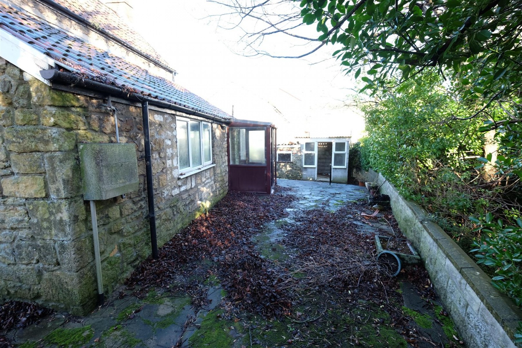 HOUSE ON LARGE PLOT - DEVELOPMENT, 2 bedroom, House - Detached - 27536323
