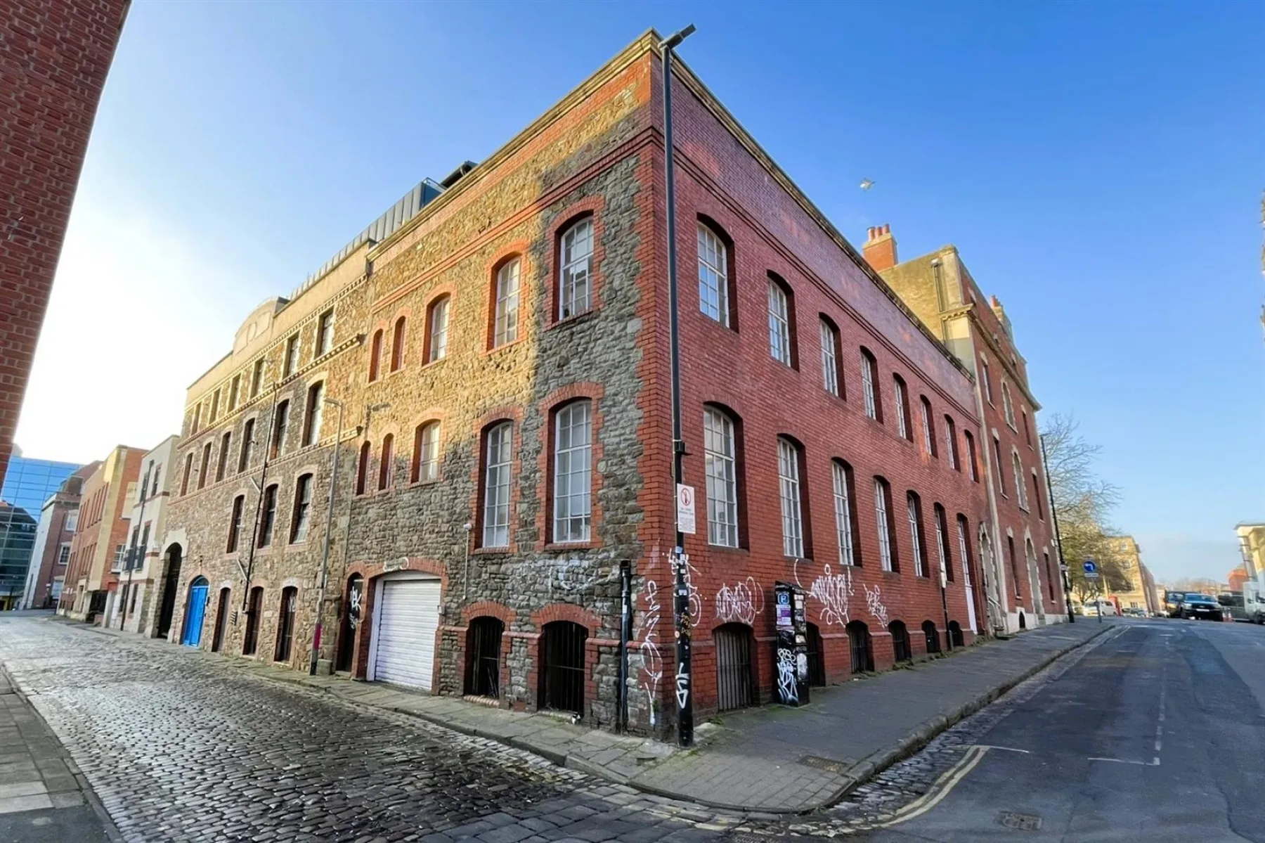 3 x FLATS | NORFOLK HEIGHTS, 5 bedroom, Flat - 33644971