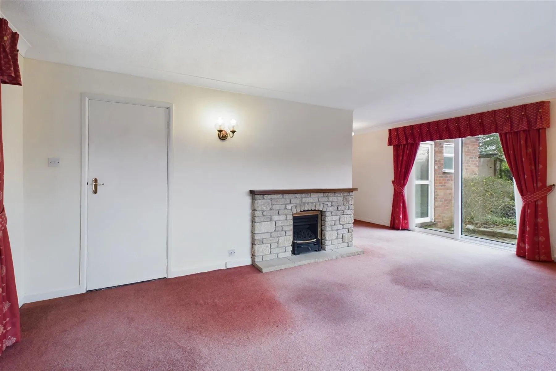 HOUSE + COTTAGE | WARMLEY, 4 bedroom, House - Detached - 33612514