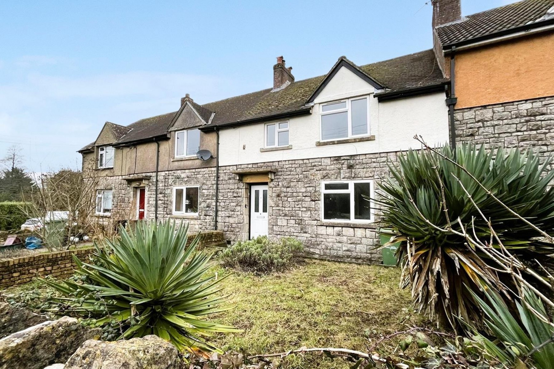 UPDATING | LARGE GARDEN | SHEPTON MALLET, 3 bedroom, House - Terraced - 33627035
