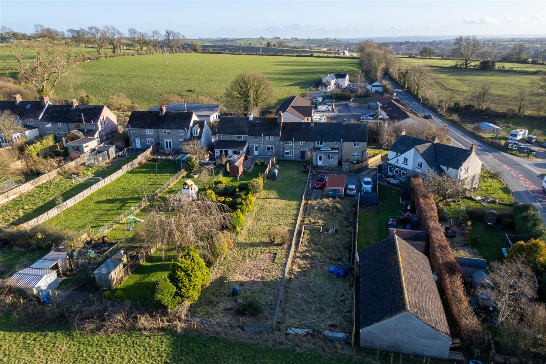 UPDATING | LARGE GARDEN | SHEPTON MALLET, 3 bedroom, House - Terraced - 33627035
